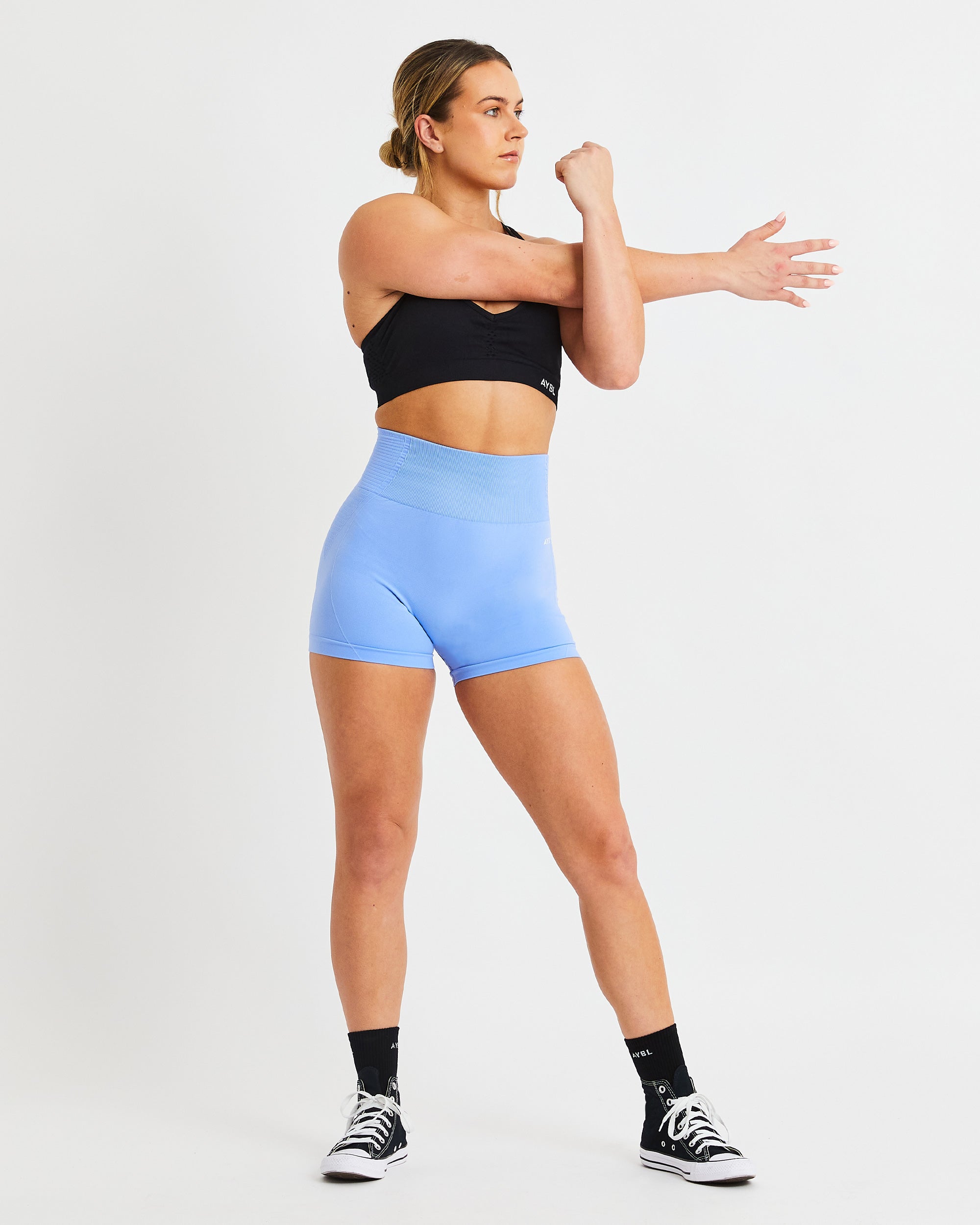 Essential Seamless Strappy Sports Bra - Schwarz