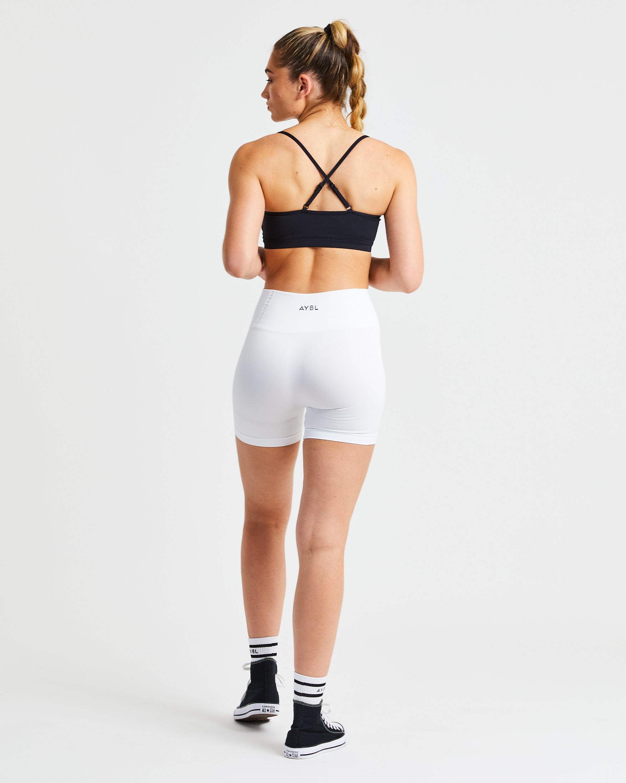 Essential V Neck Sports Bra - Schwarz