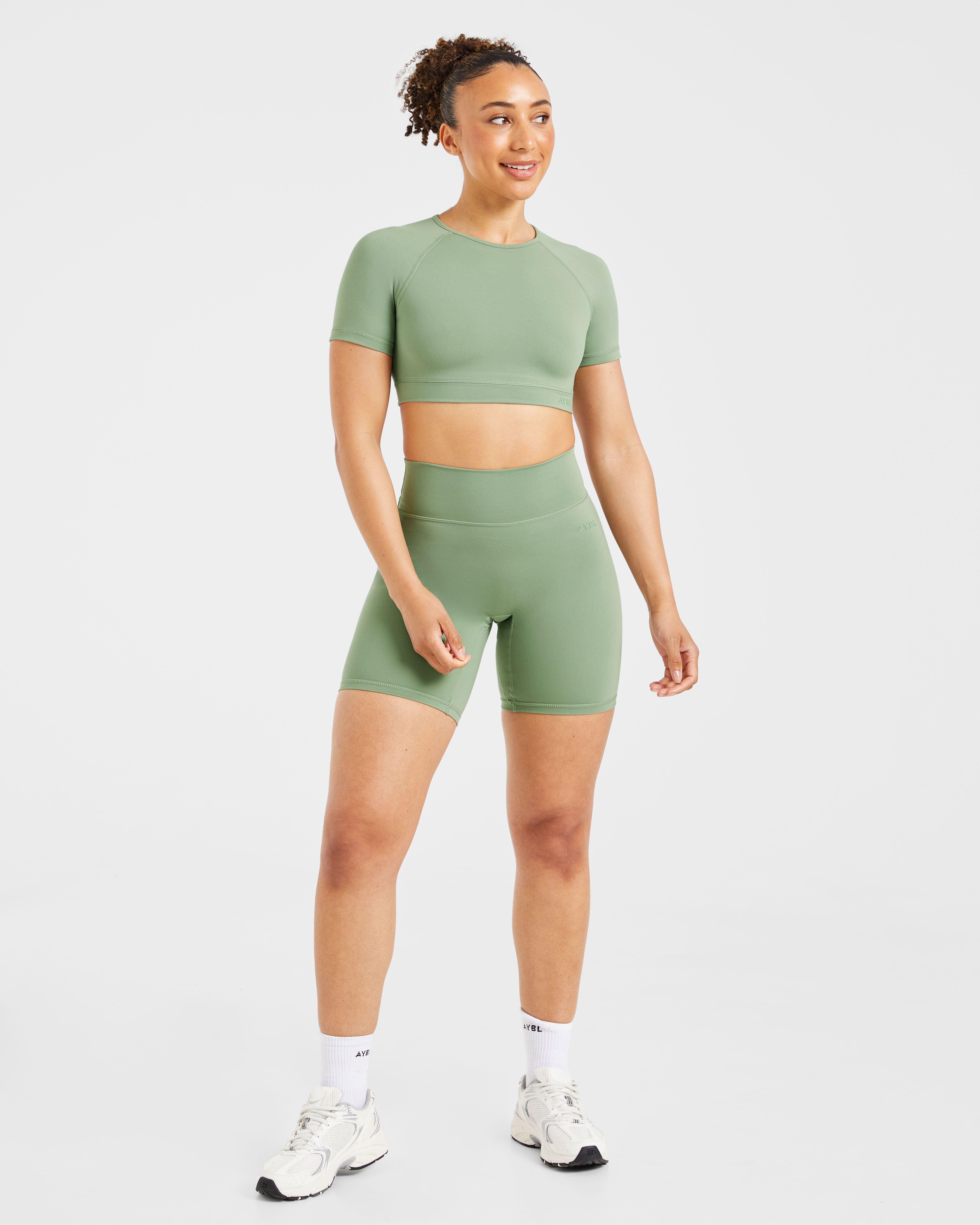 Staple Crop Top - Olive Grün