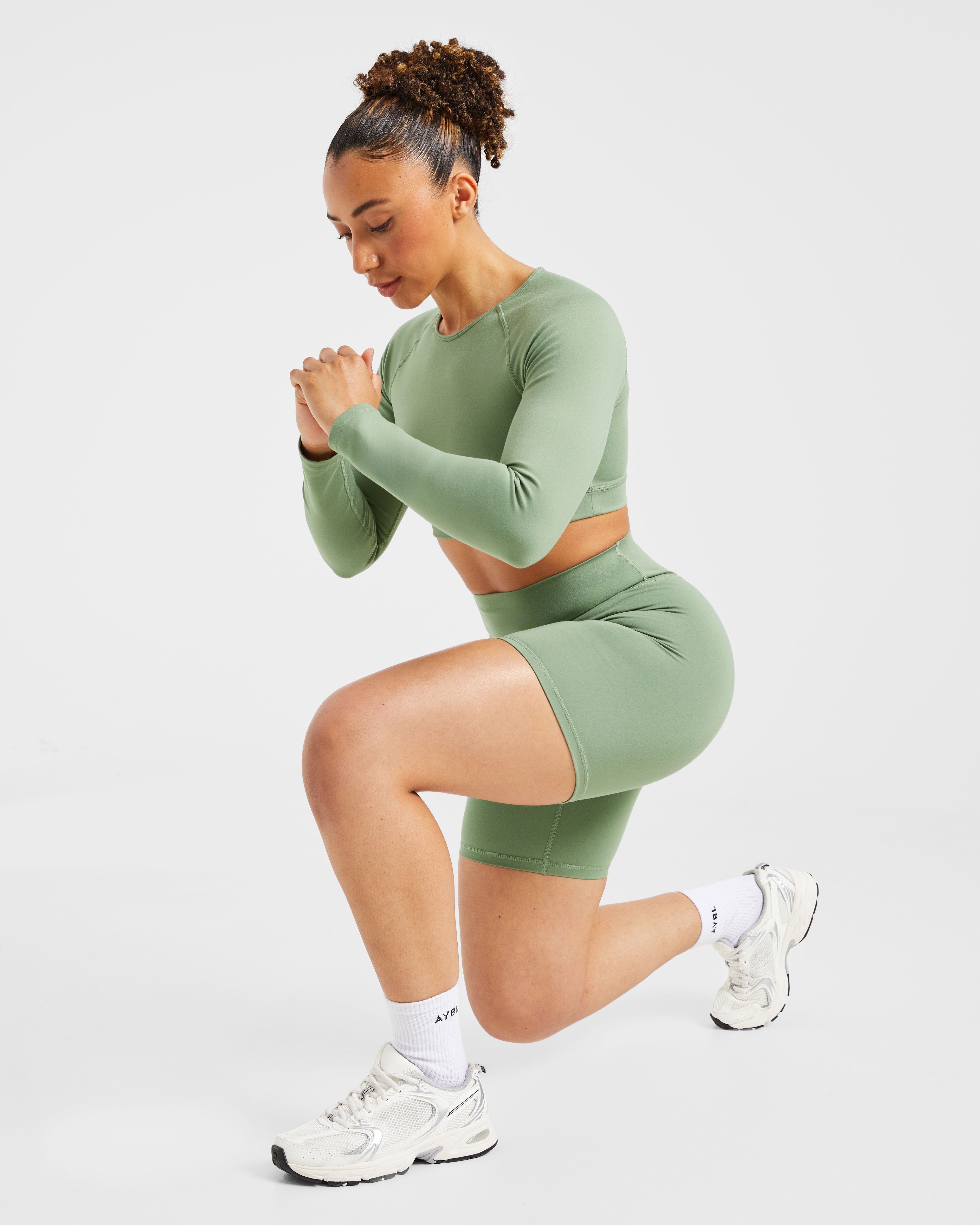 Staple Long Sleeve Crop Top - Olive Grün