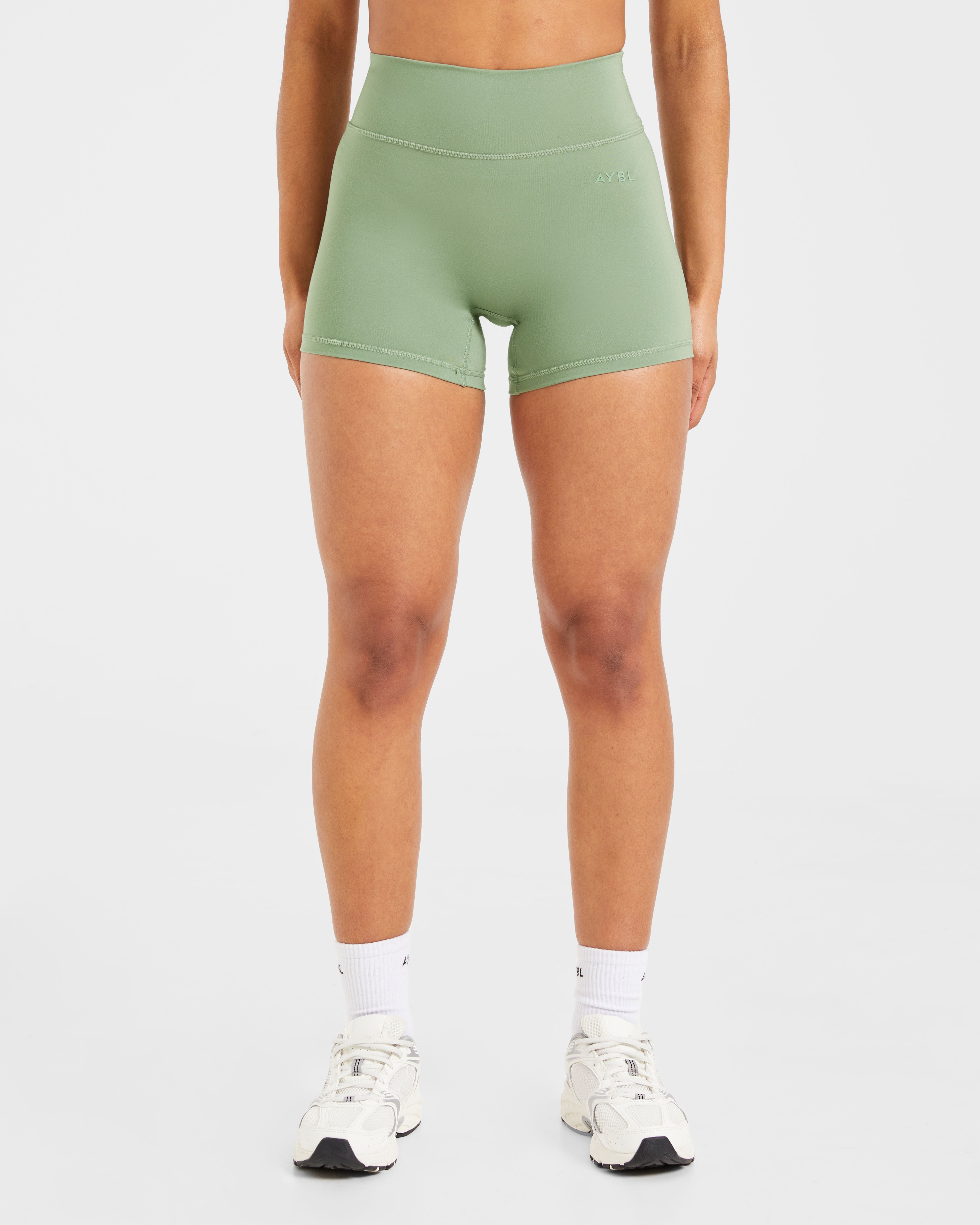Staple Shorts - Olive Grün