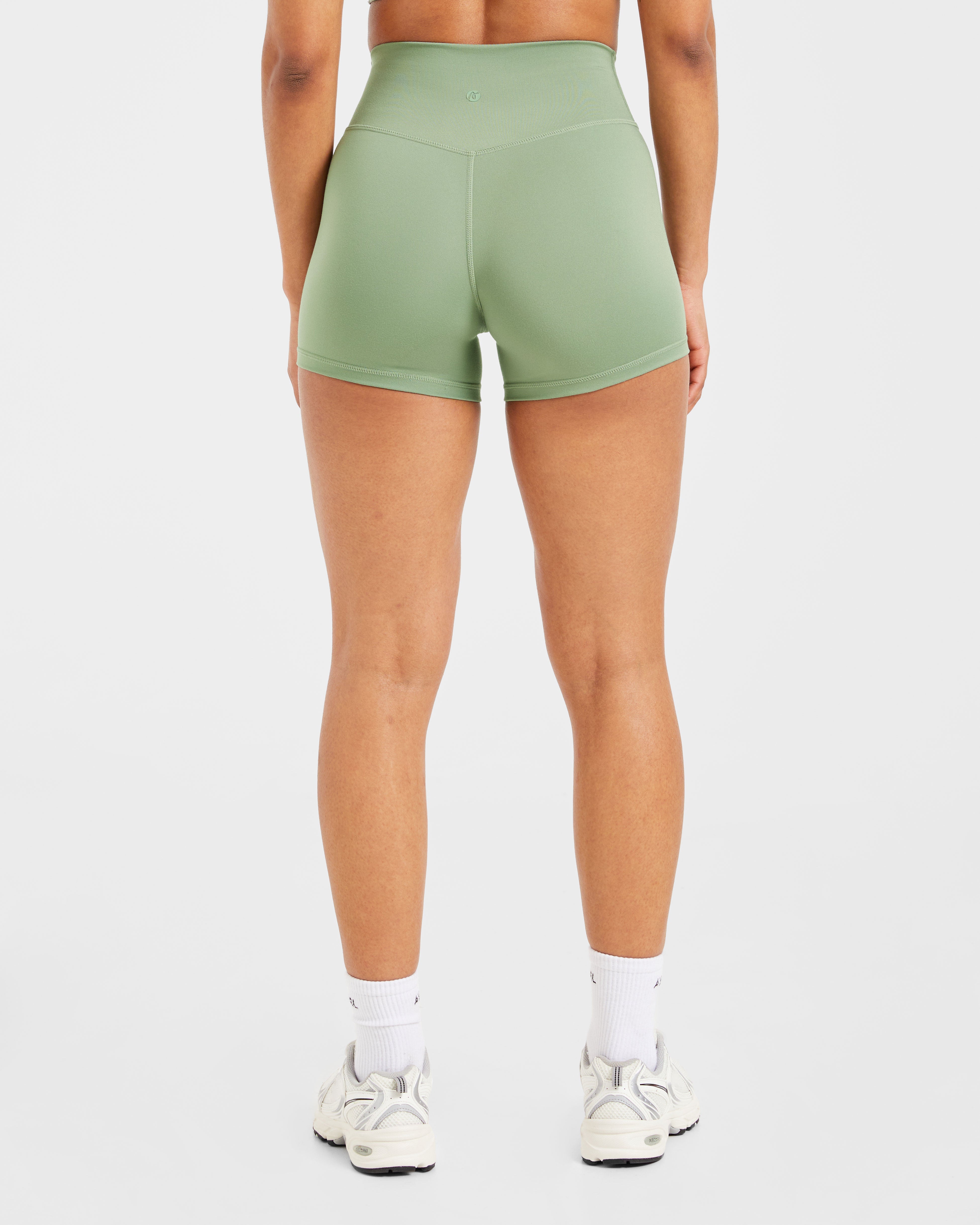 Staple Shorts - Olive Grün