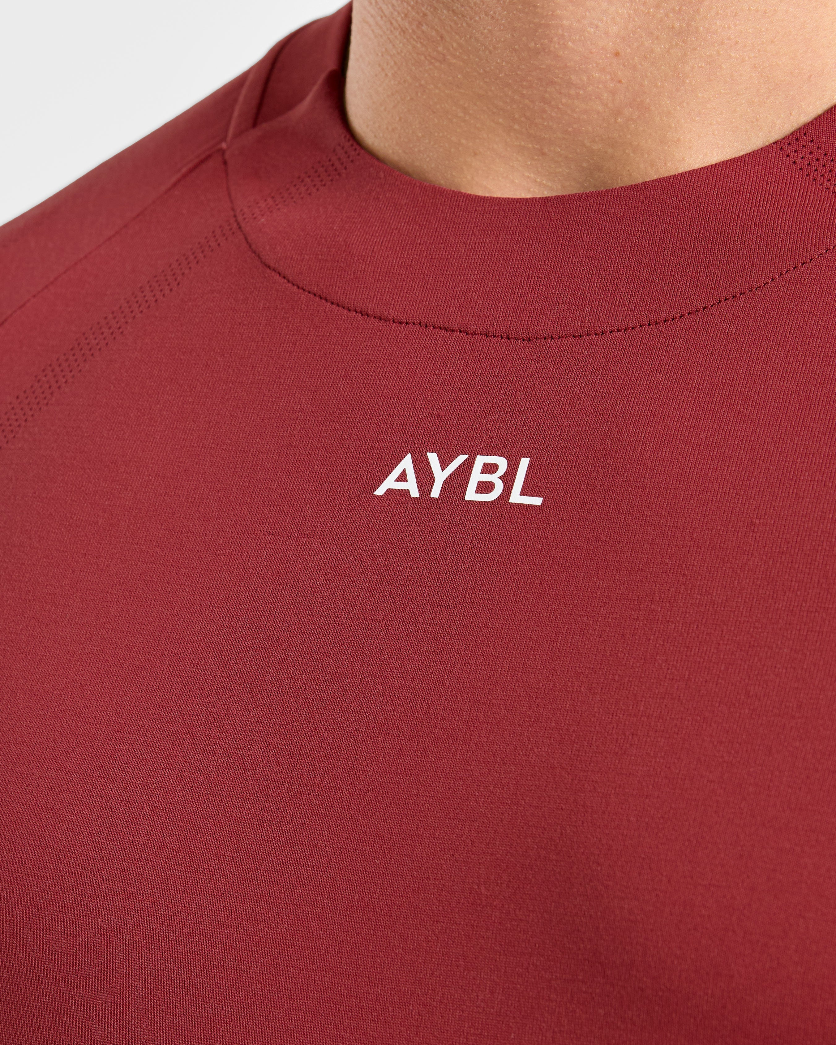 Attain Seamless T Shirt - Maroon Rot
