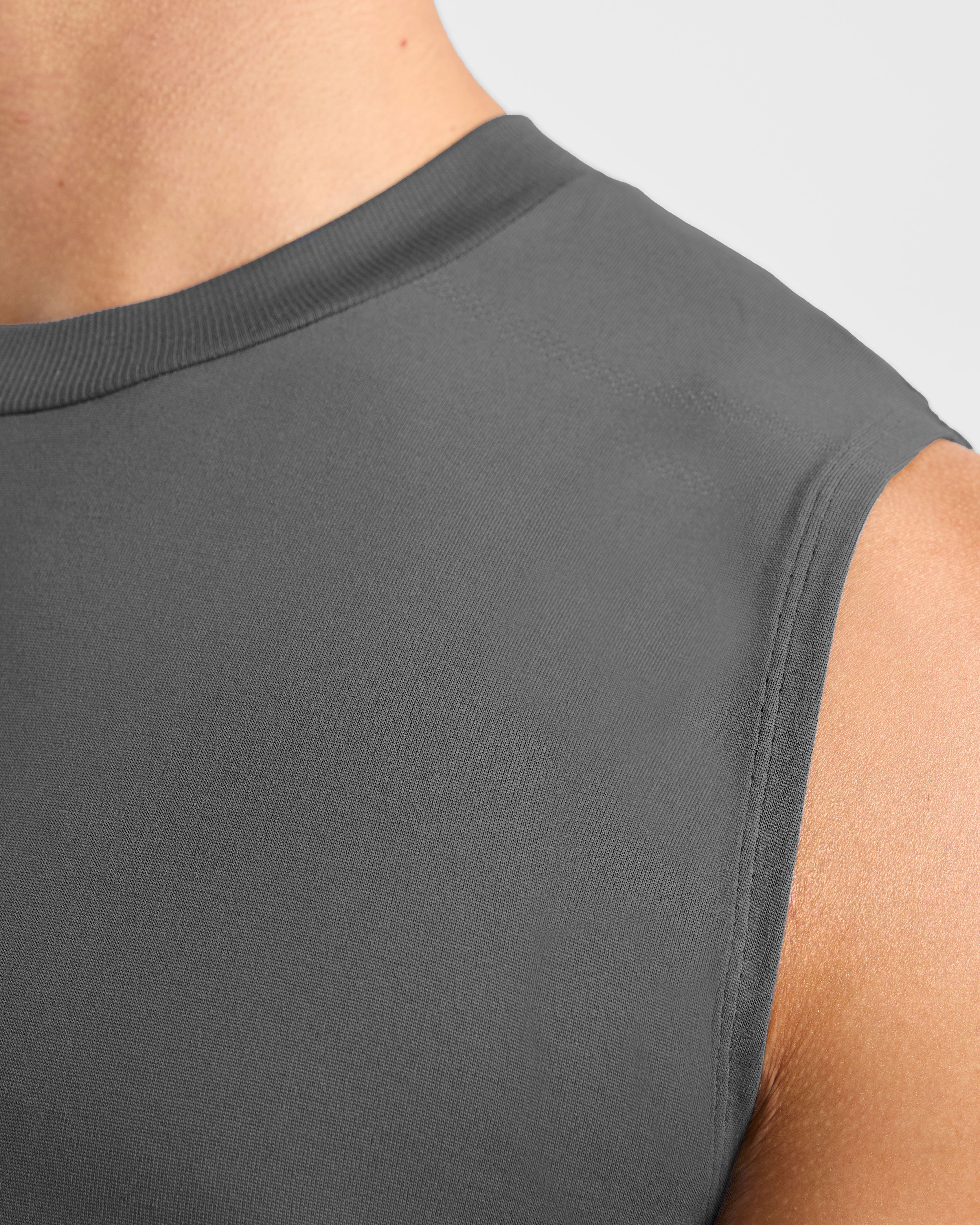 Attain Seamless Vest - Storm Grau