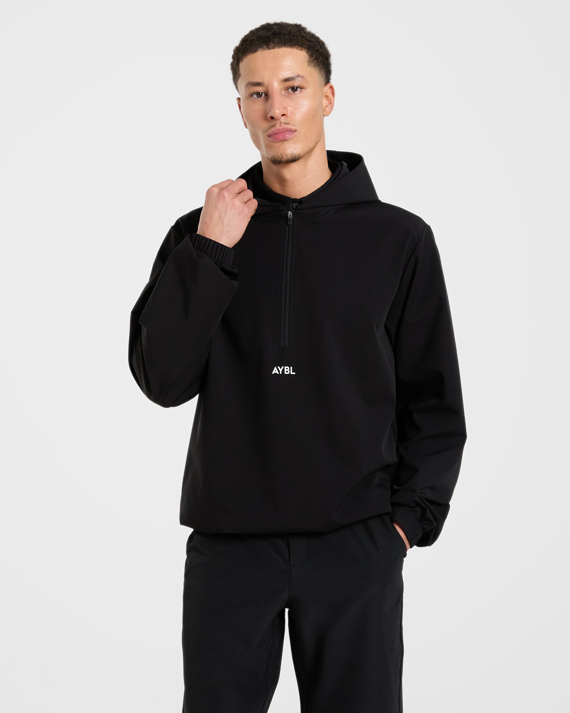 Precision 1/4 Zip Wind Pullover - Schwarz