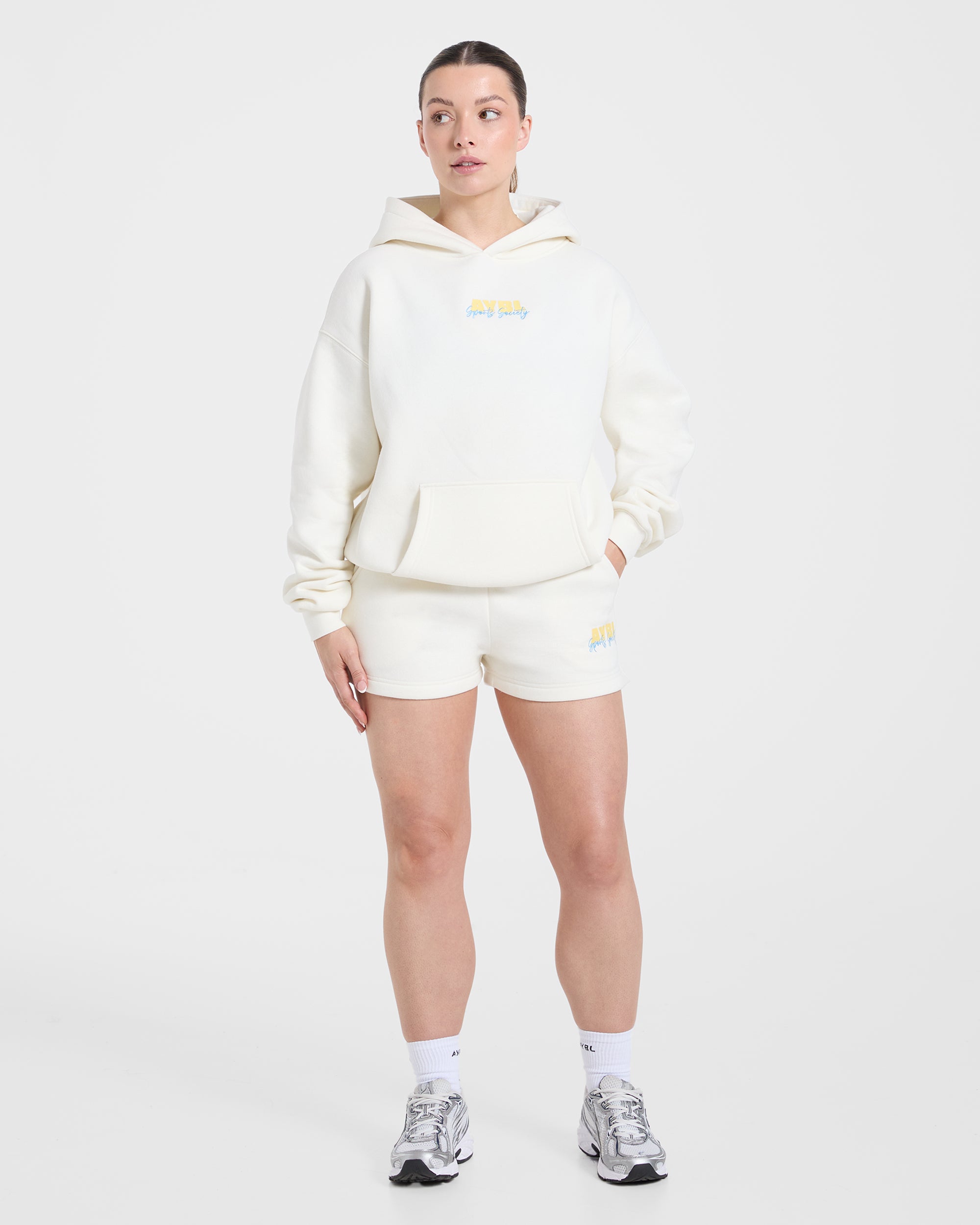 Sports Society Oversized Shorts - Off Weiß