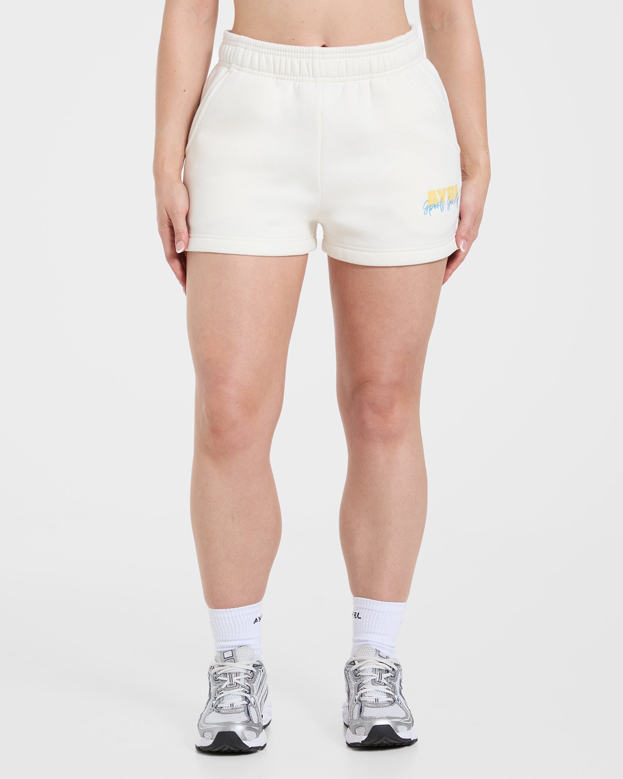 Sports Society Oversized Shorts - Off Weiß