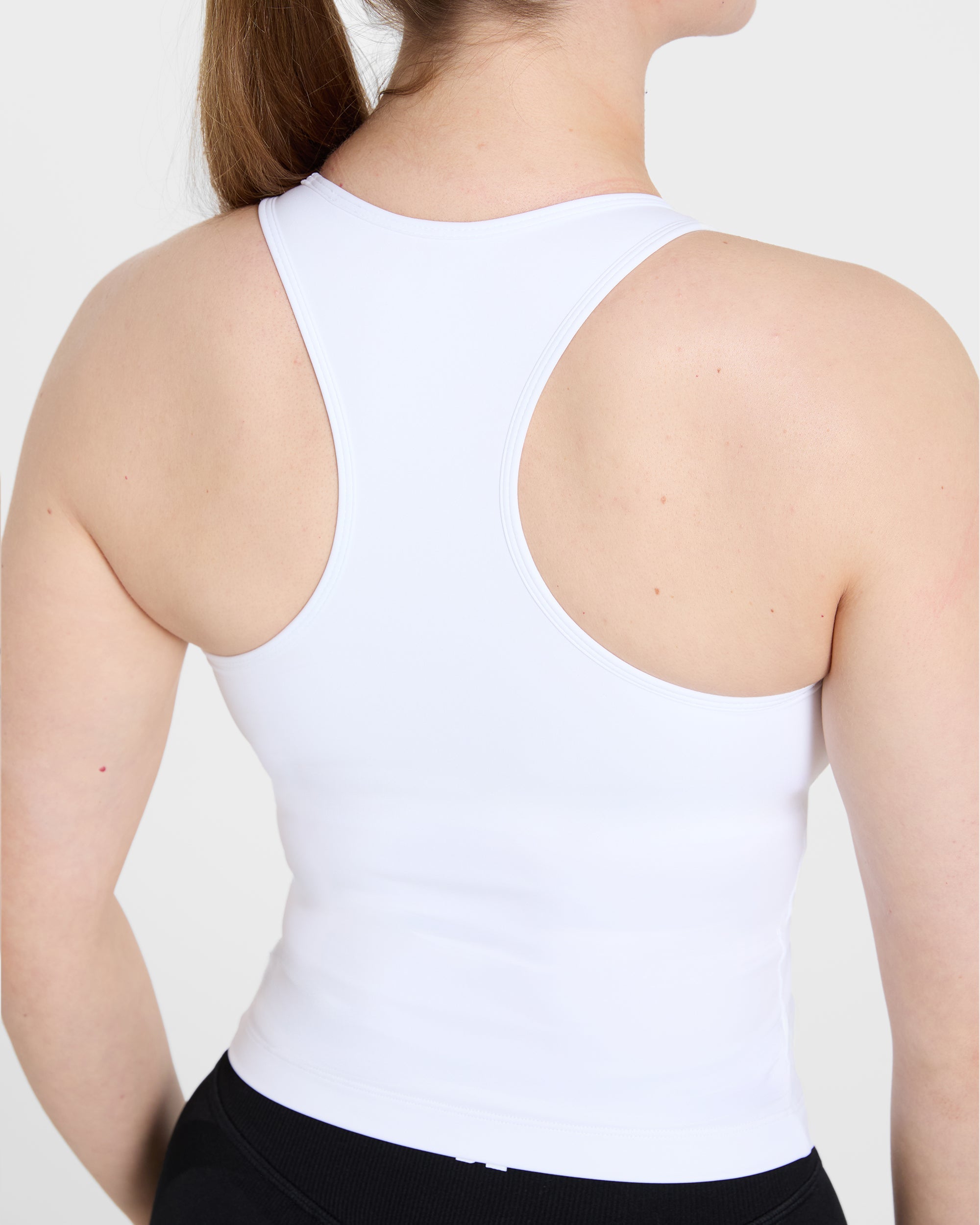 Essential Racerback Tank Top - Weiß