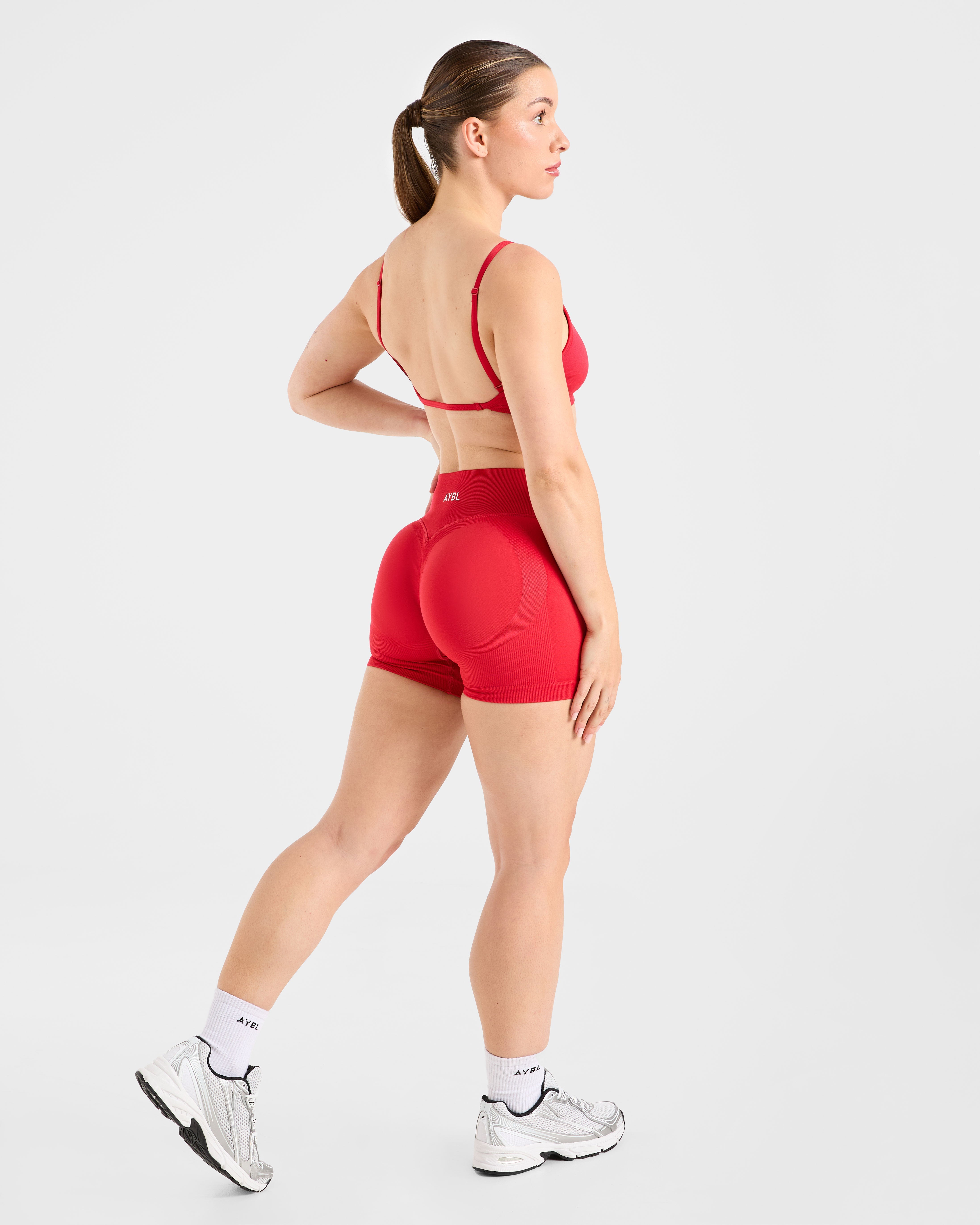 Adapt Seamless Strappy Sports Bra - Salsa Rot