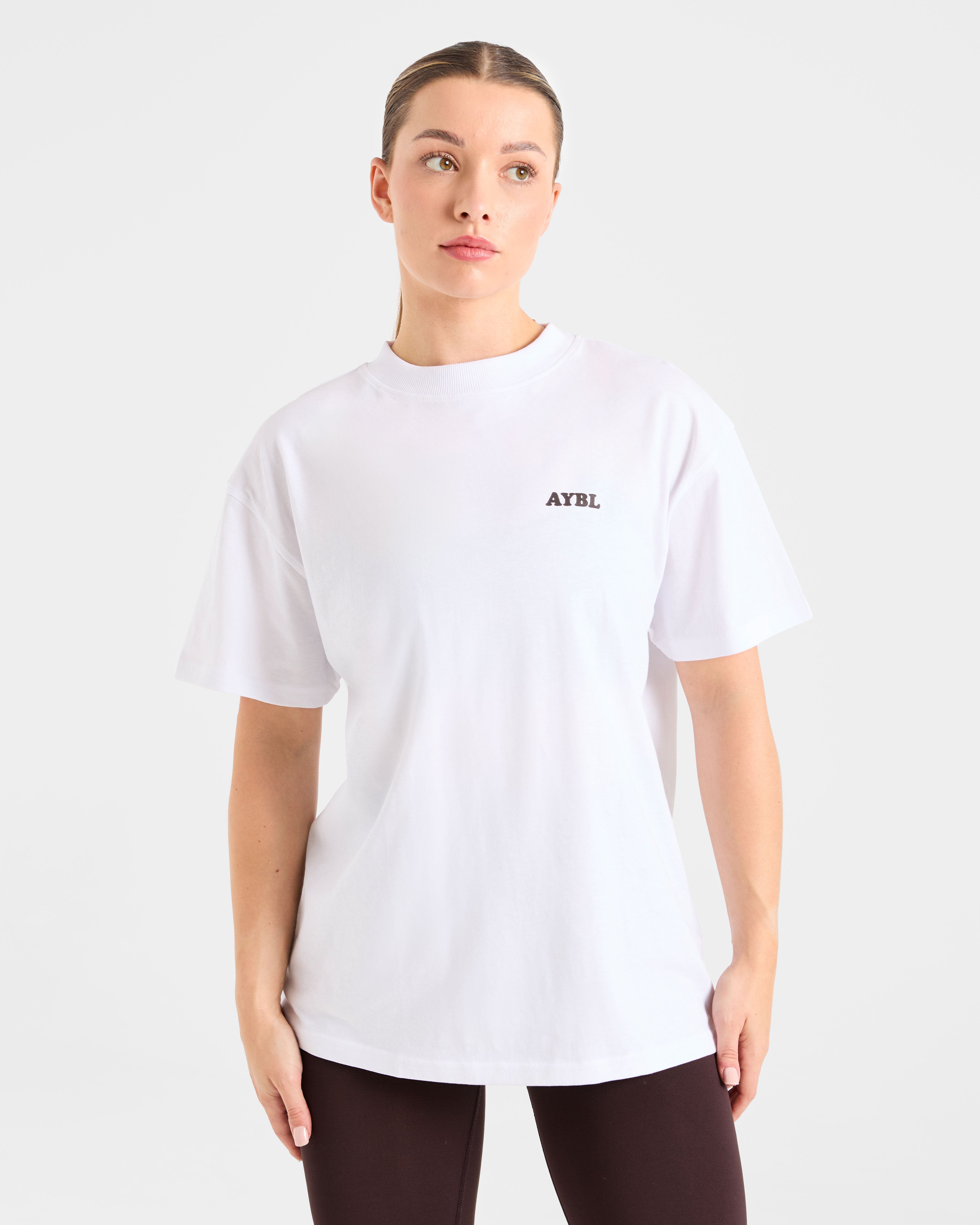 Sports Club Wavy Oversized T Shirt - Weiß/Cocoa Brown