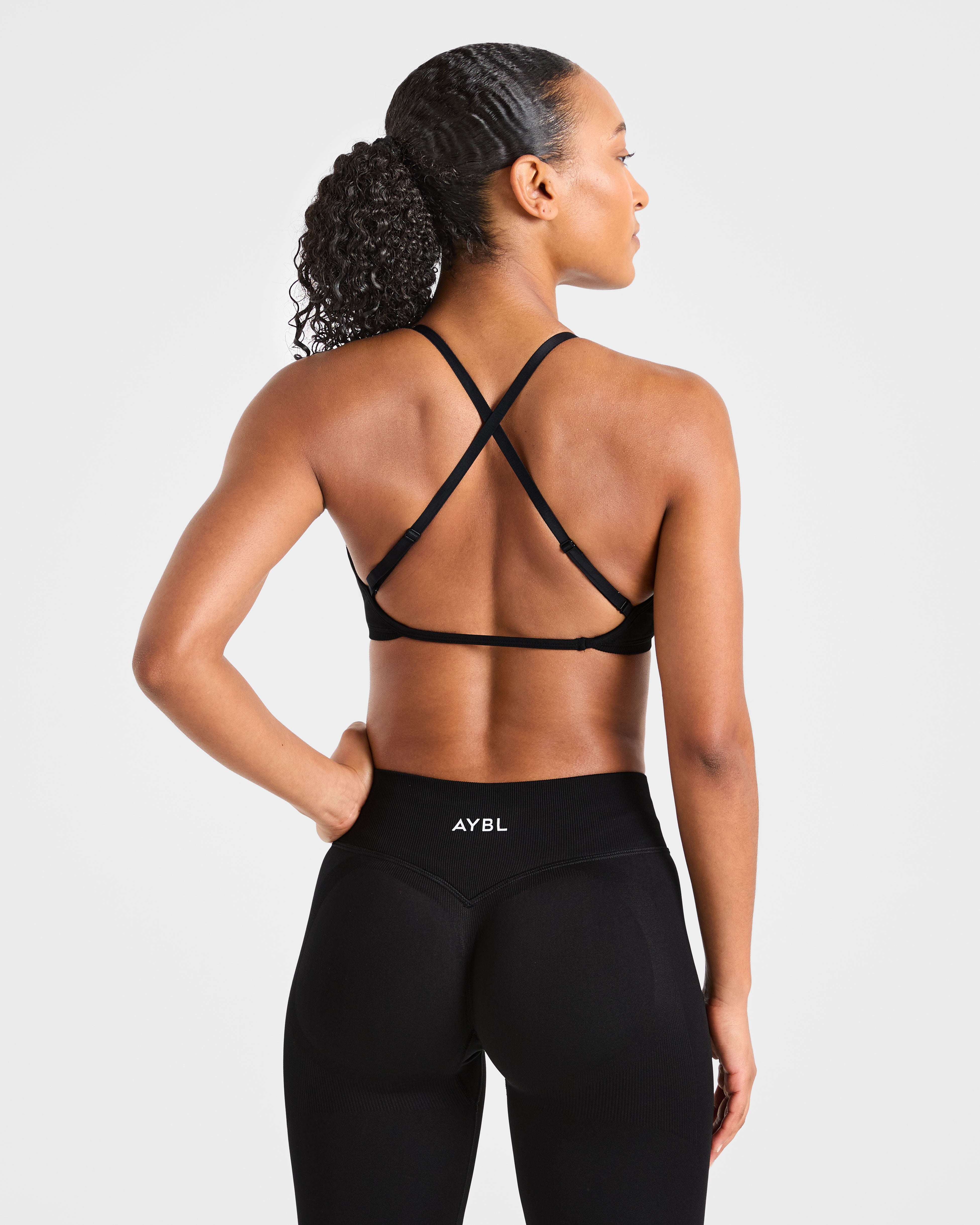 Adapt Seamless Strappy Sports Bra - Schwarz