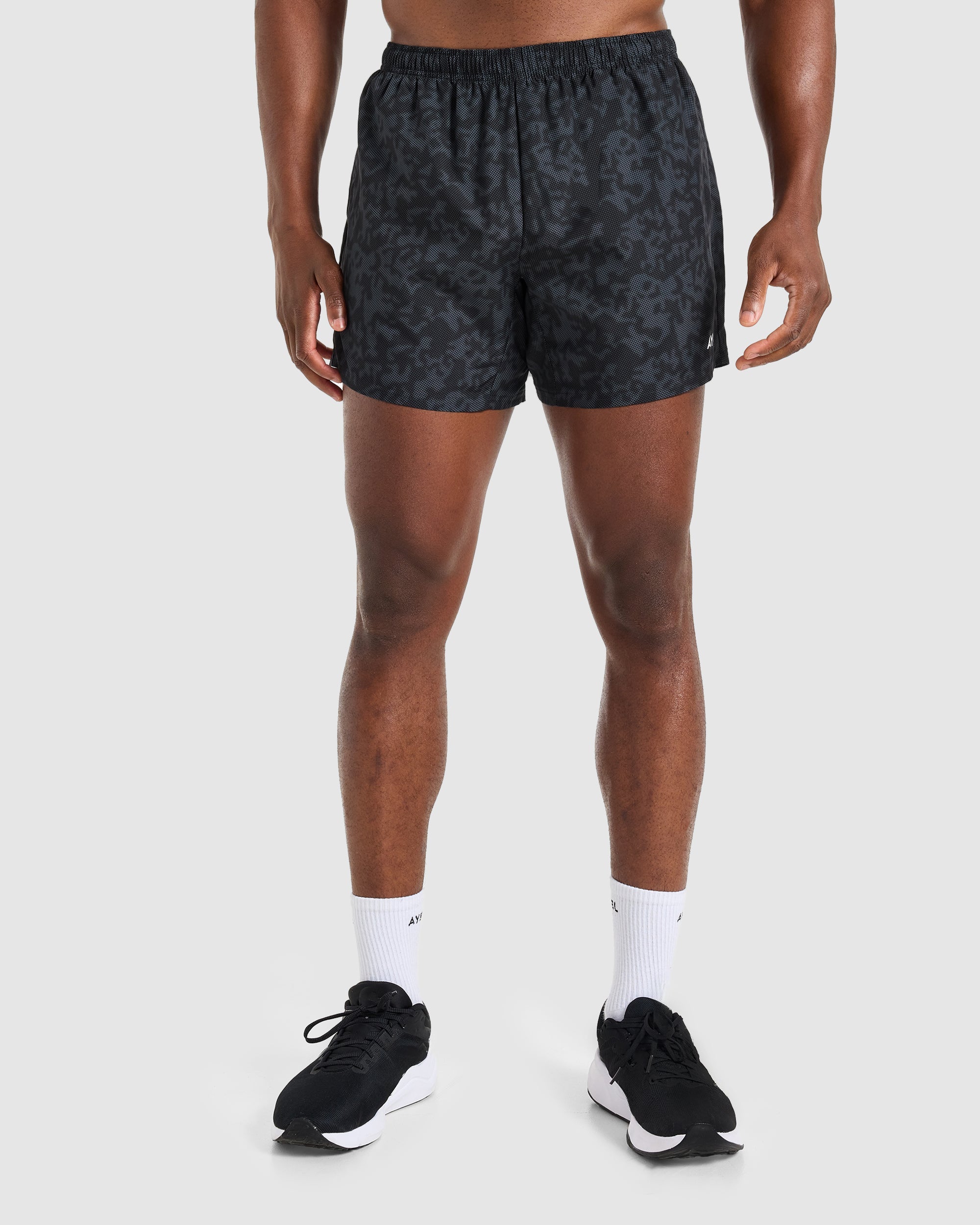 Core 5" Shorts - Schwarz Camo