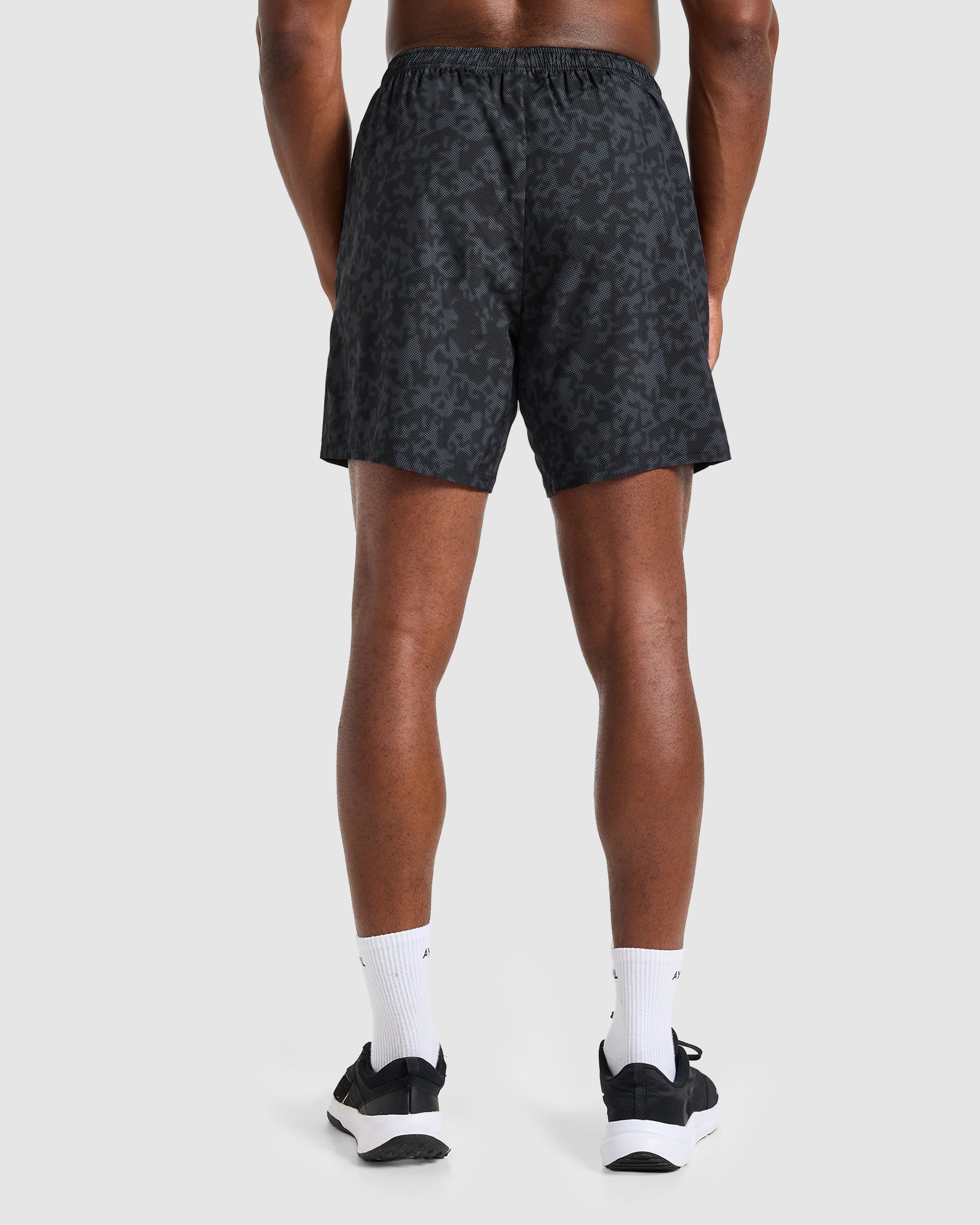 Core 7" Shorts - Schwarz Camo