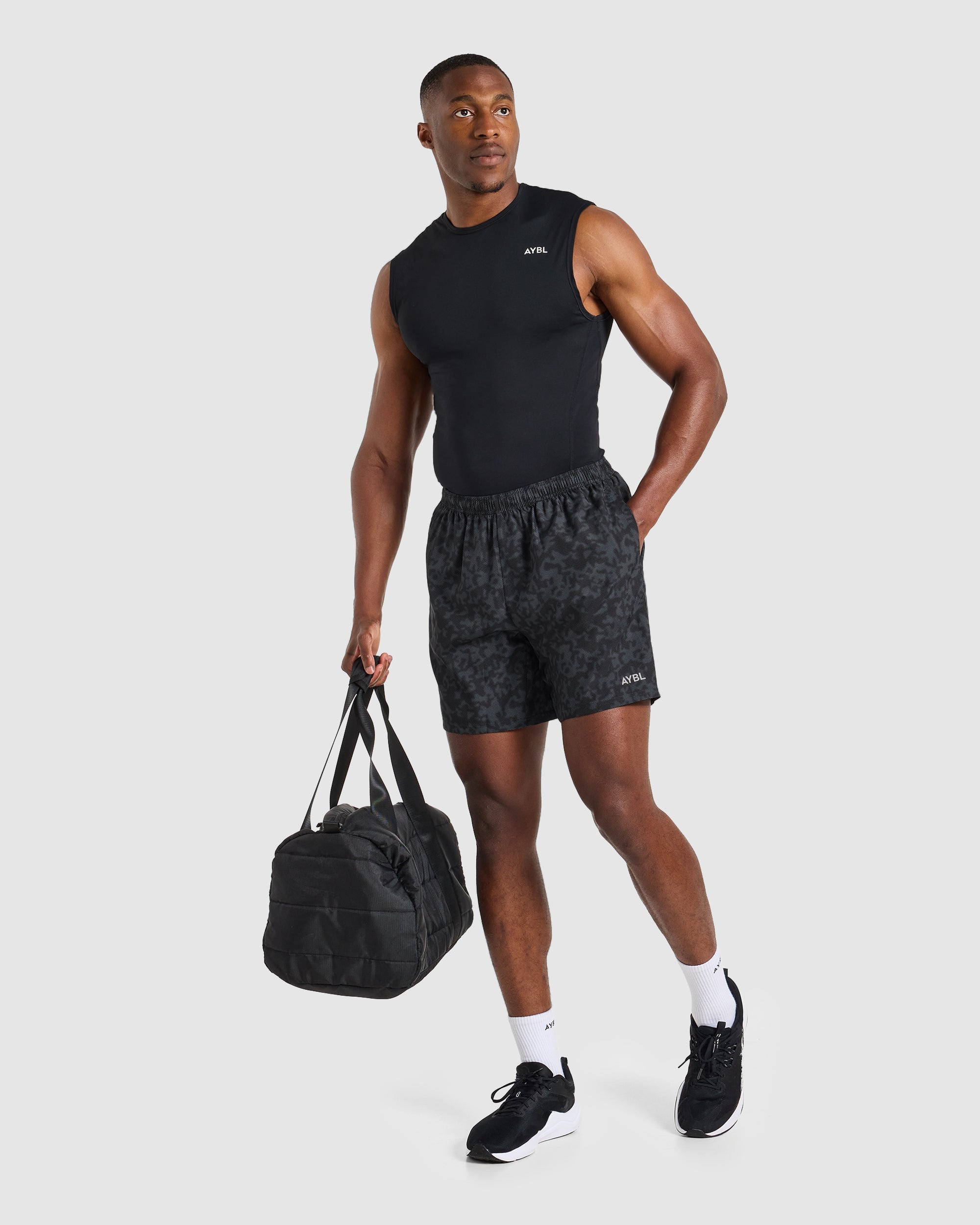 Core 7" Shorts - Schwarz Camo