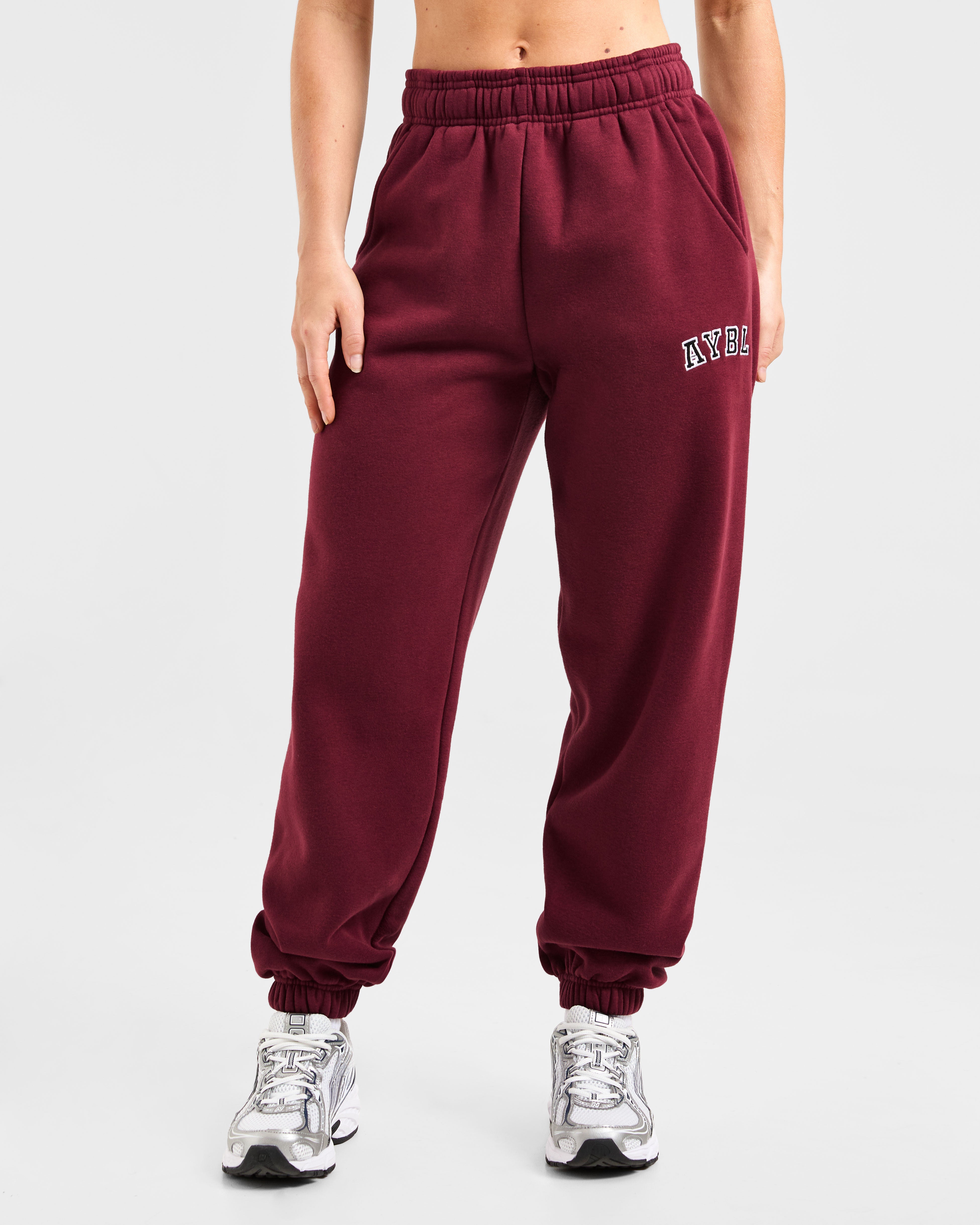 Varsity 2.0 Oversized Joggers - Rot Wine