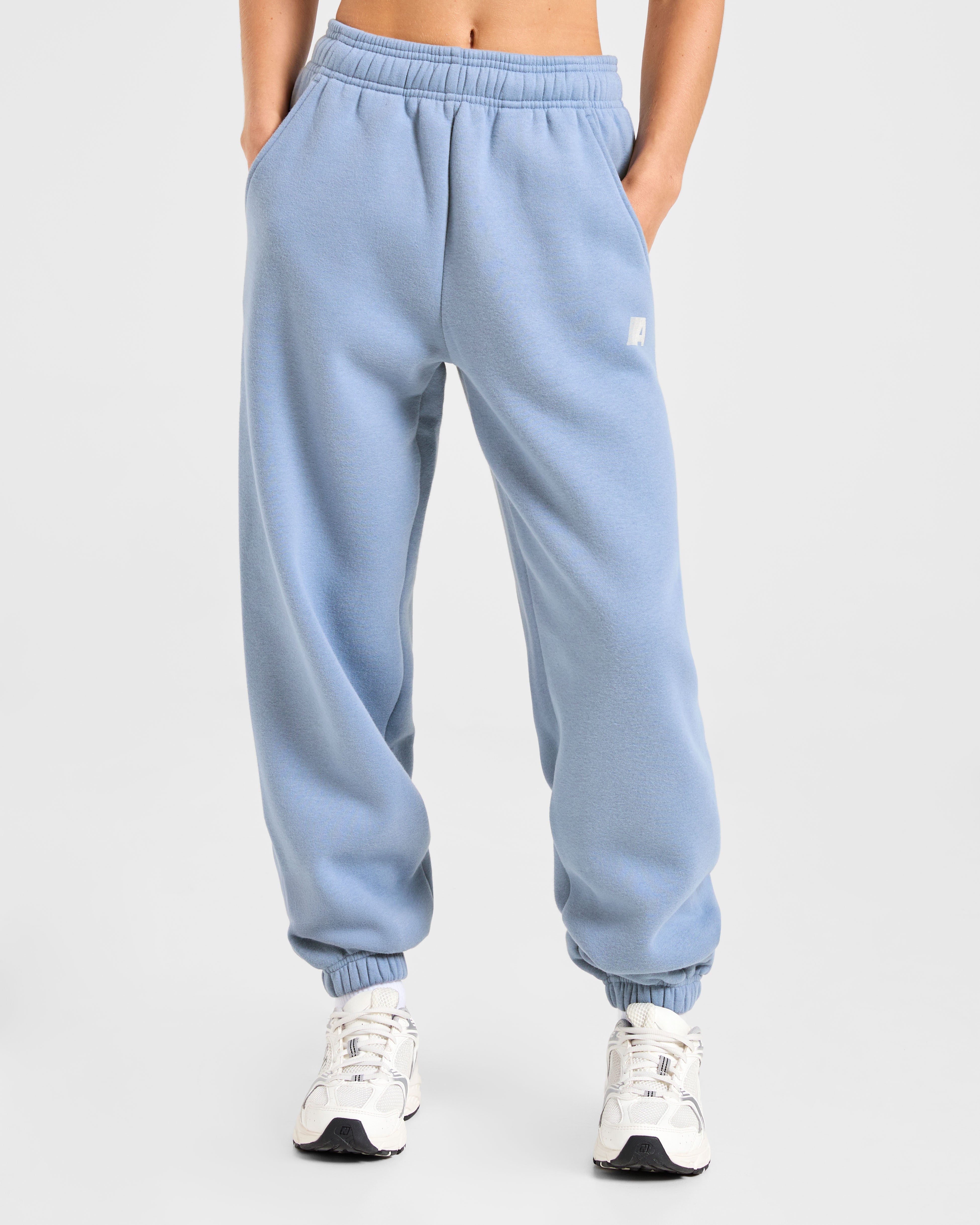 Retro Athletics Oversized Joggers - Vintage Blau