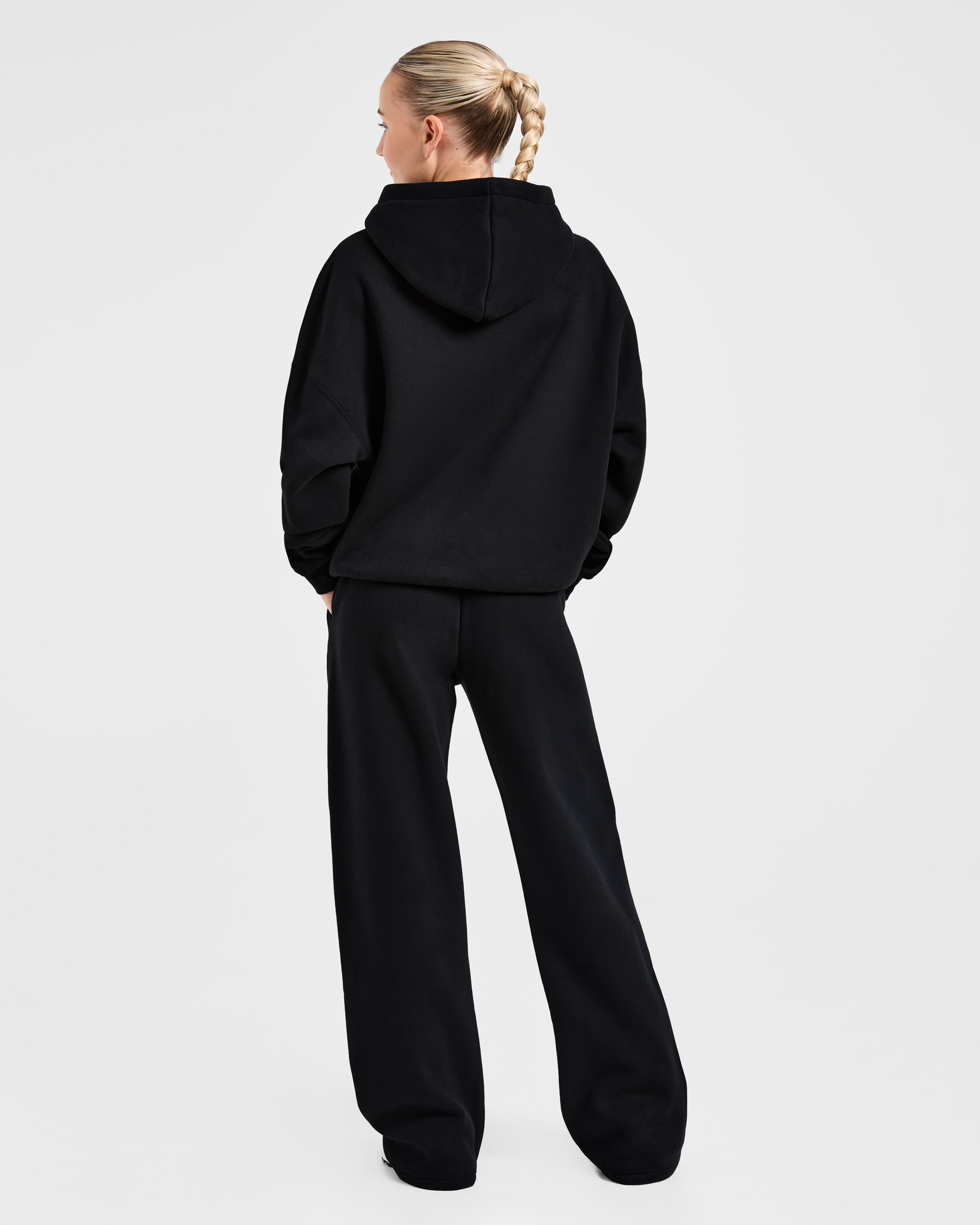 Classic Plush Oversized Straight Leg Joggers - Schwarz
