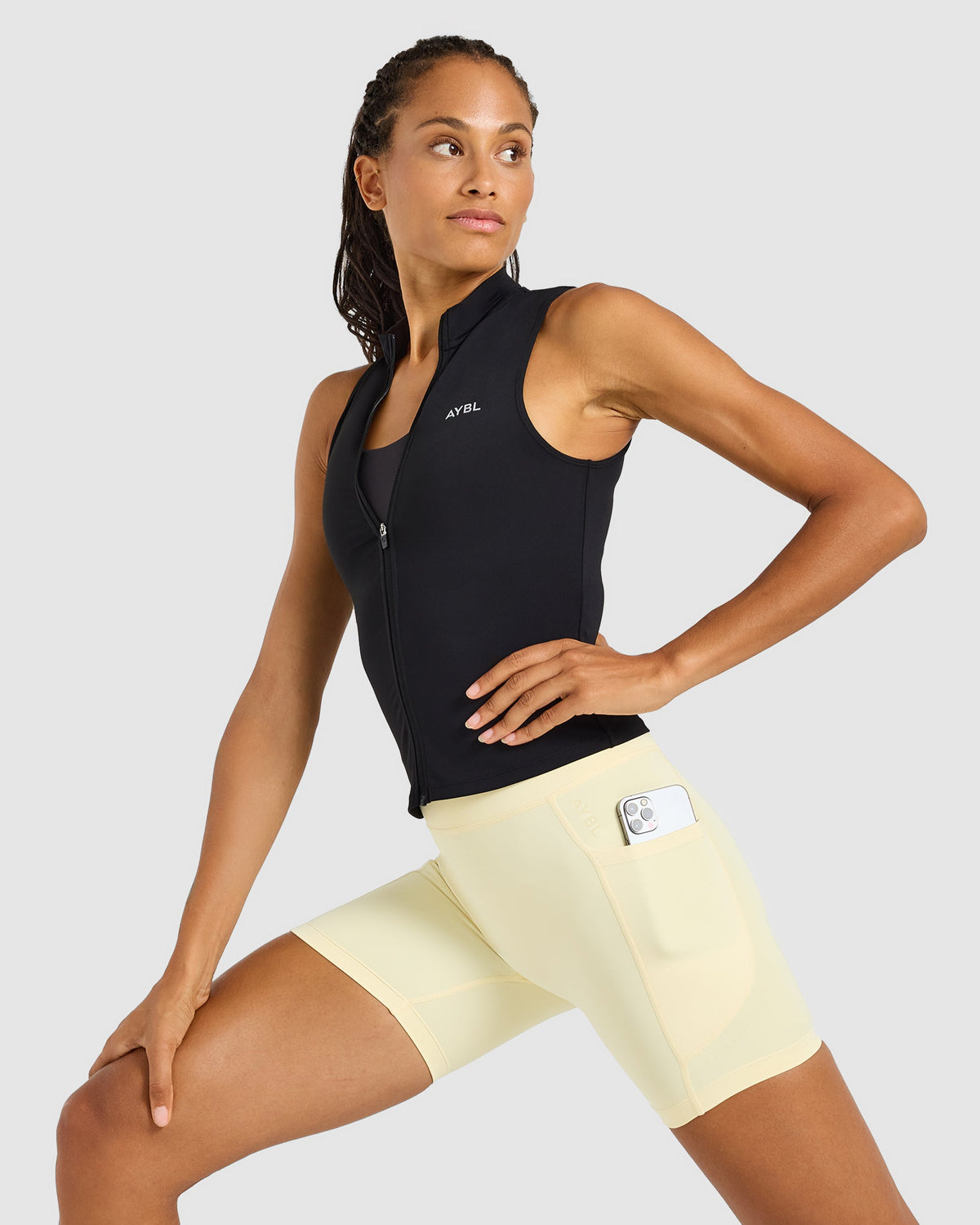 Run Pocket Shorts - Butter Gelb