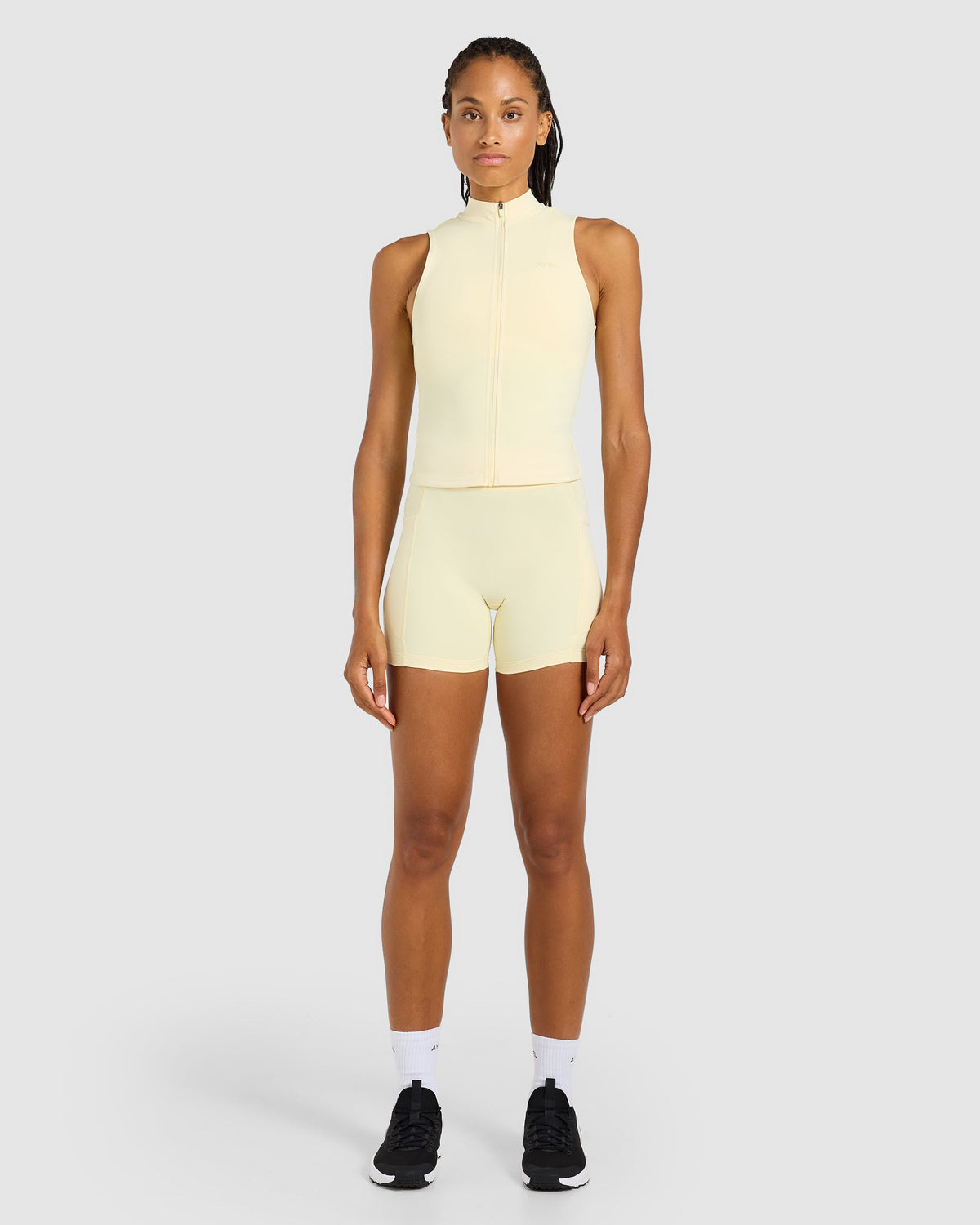 Run Sleeveless Zip Up Jacket - Butter Gelb