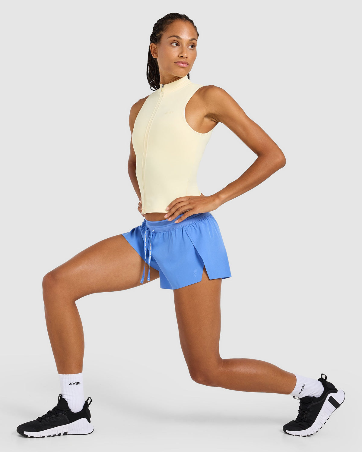 Run Low Rise 3" Shorts - Cornflower Blau
