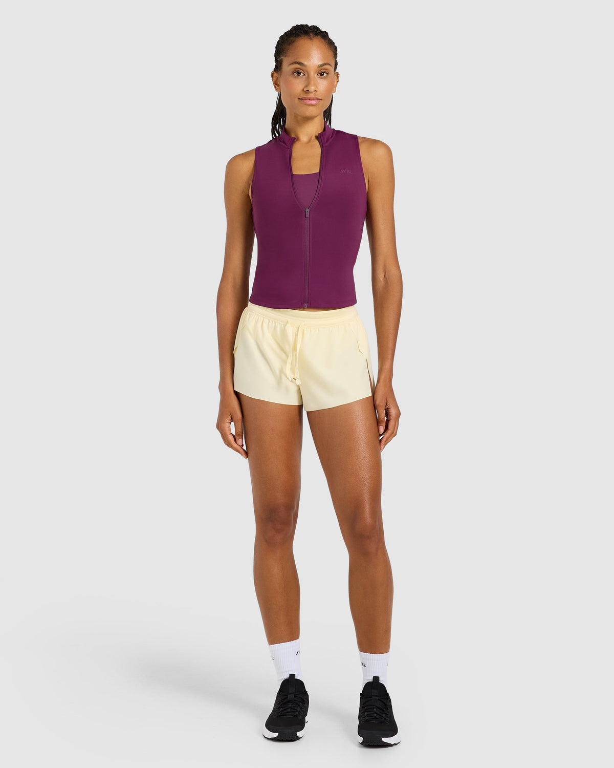 Run Low Rise 3" Shorts - Butter Gelb