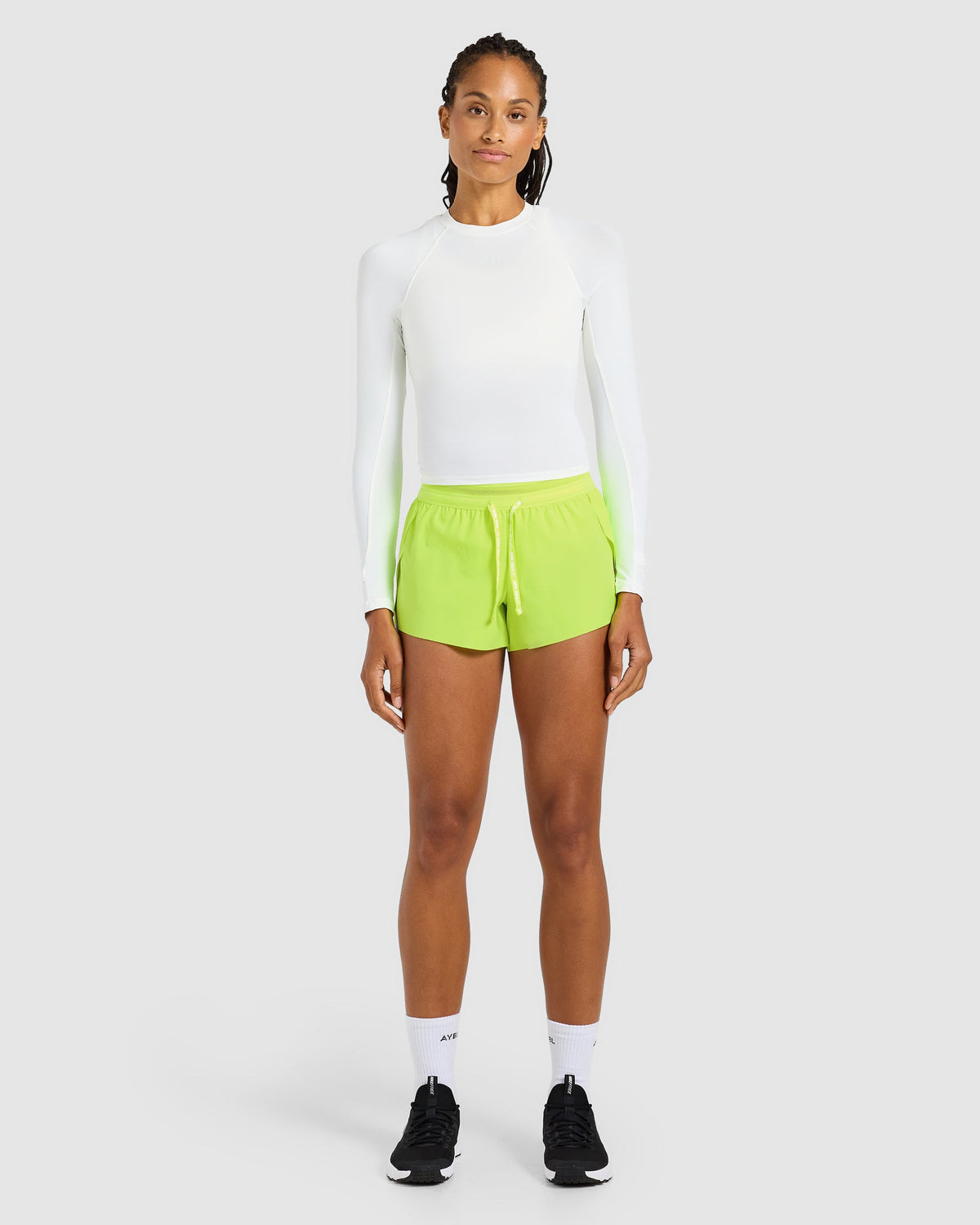 Run Low Rise 3" Shorts - Neon Gelb