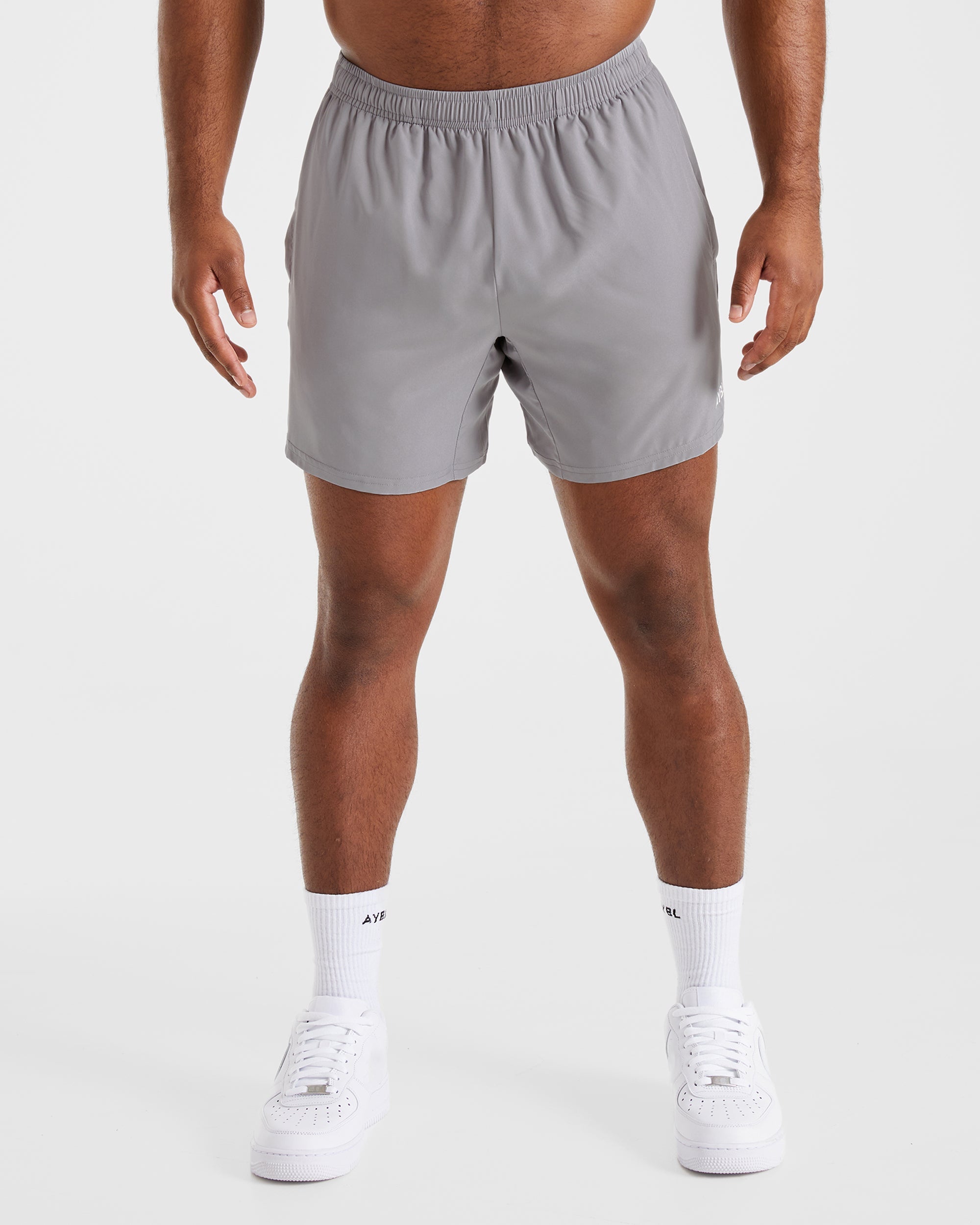 Core 5" Shorts - Grau