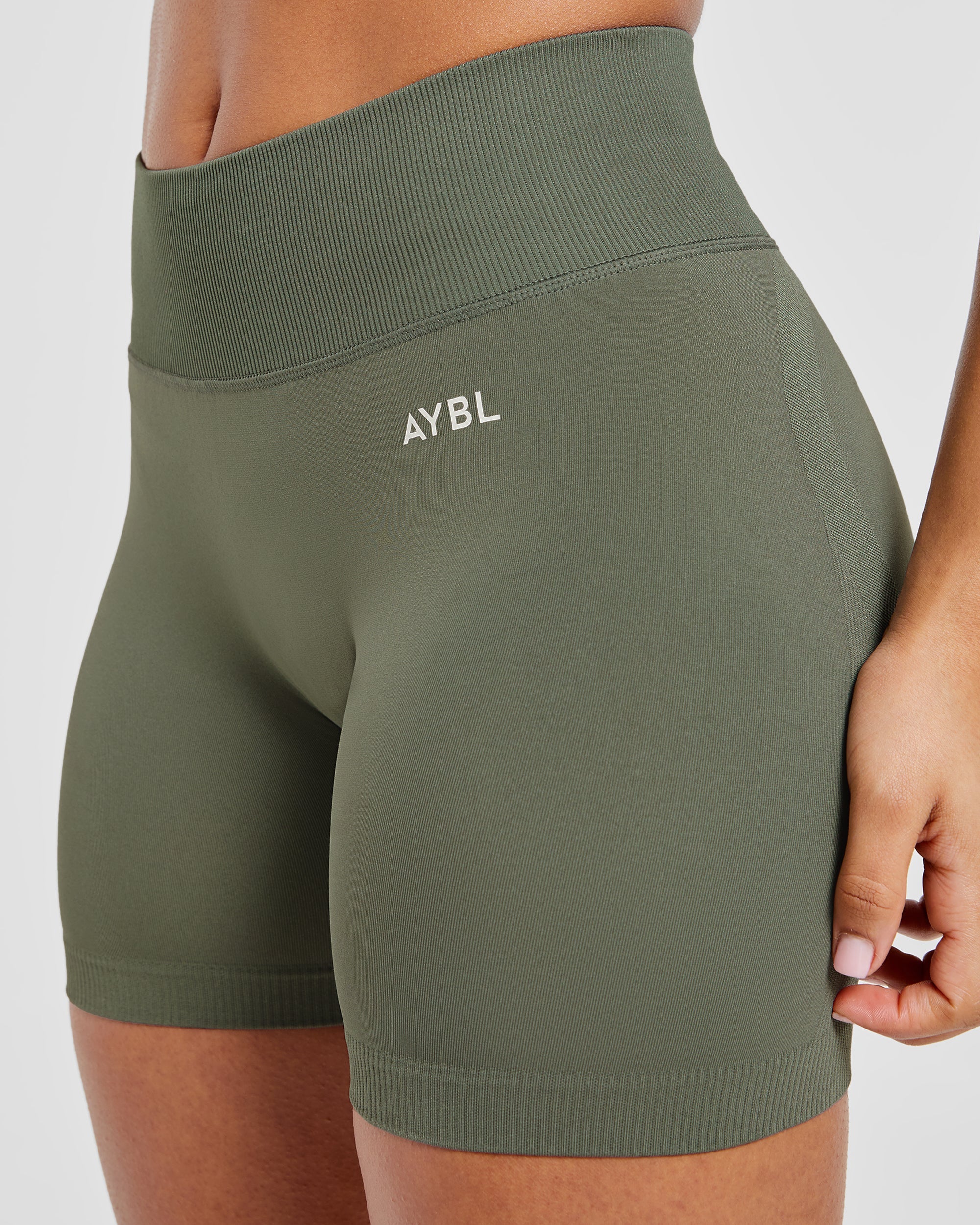 Adapt Seamless Shorts - Grün