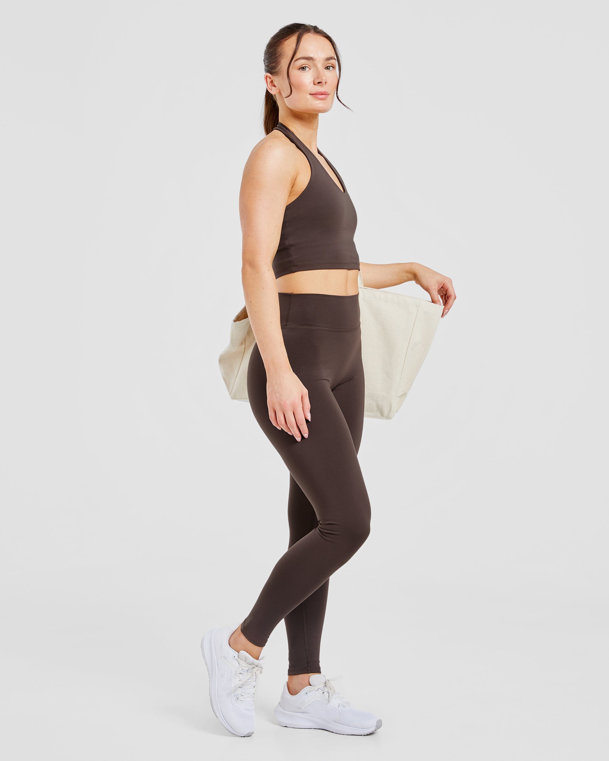 Staple Halterneck Crop Top -  Coffee Braun