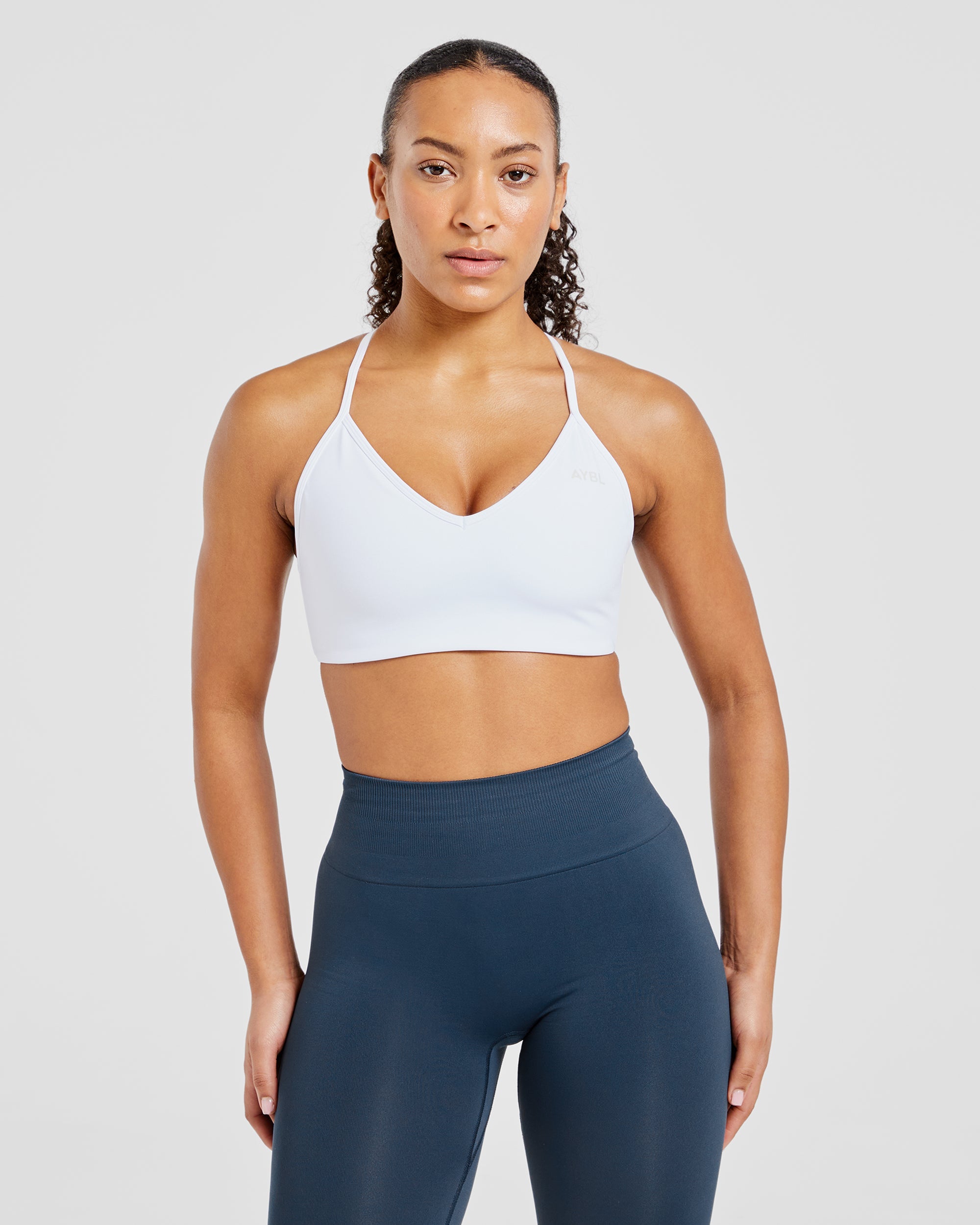 Essential Crossback Sports Bra WeiB