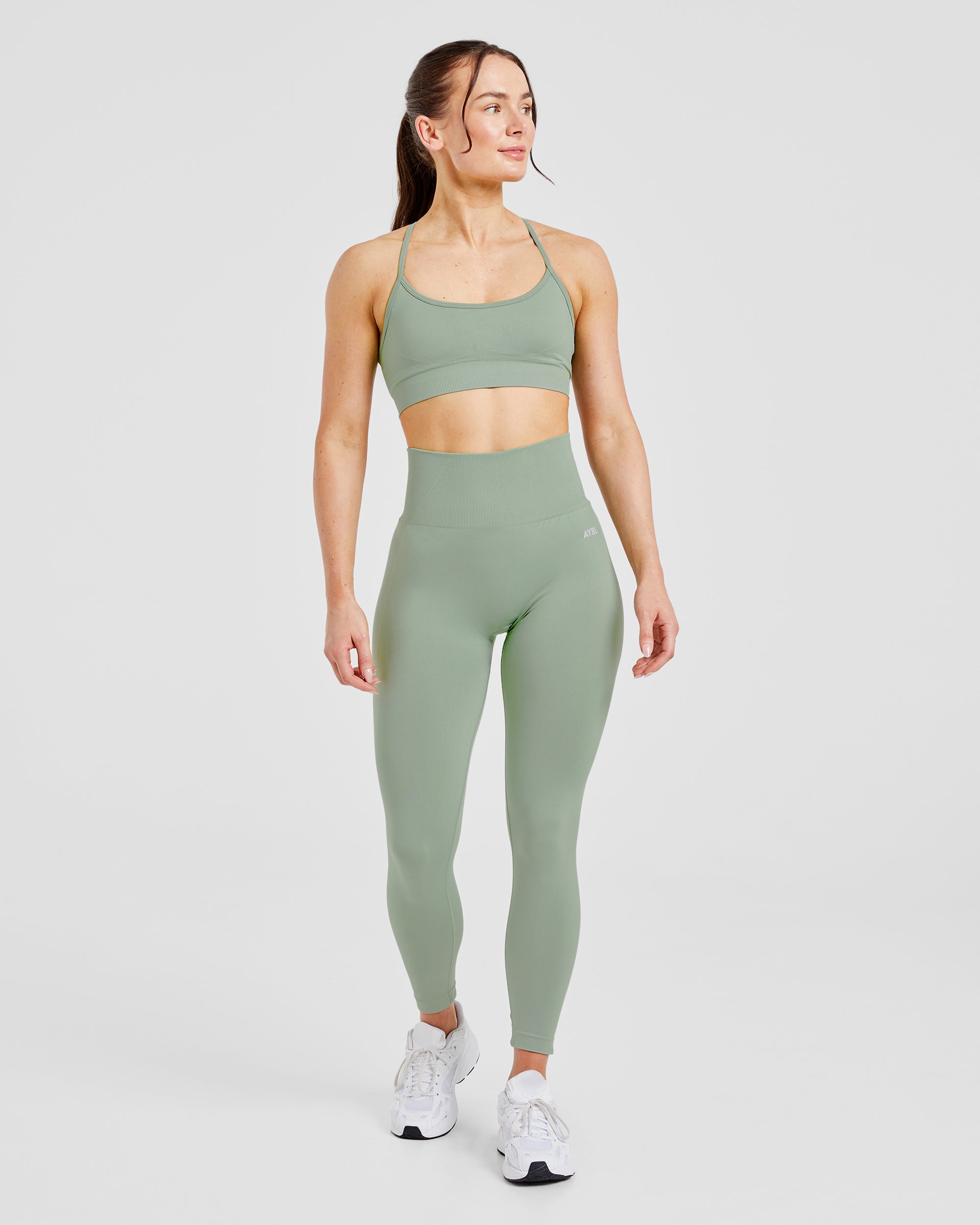 Empower Seamless Sports Bra - Grove Grün