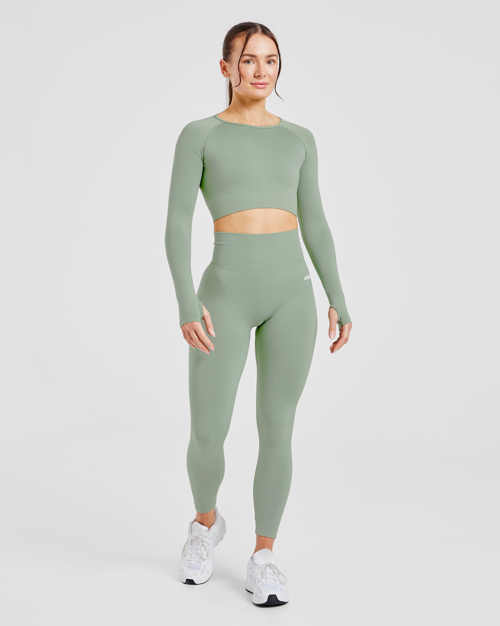 Empower Seamless Long Sleeve Crop Top - Grove Grün