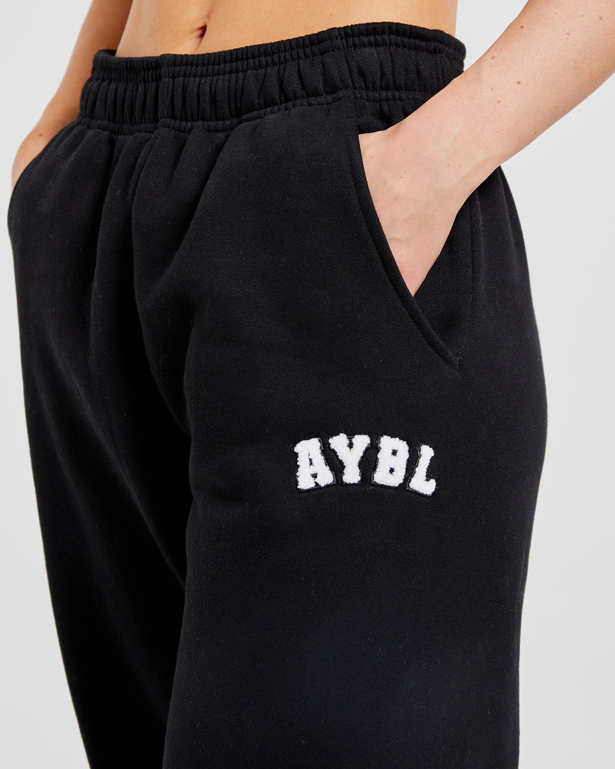 Varsity Oversized Joggers - Schwarz