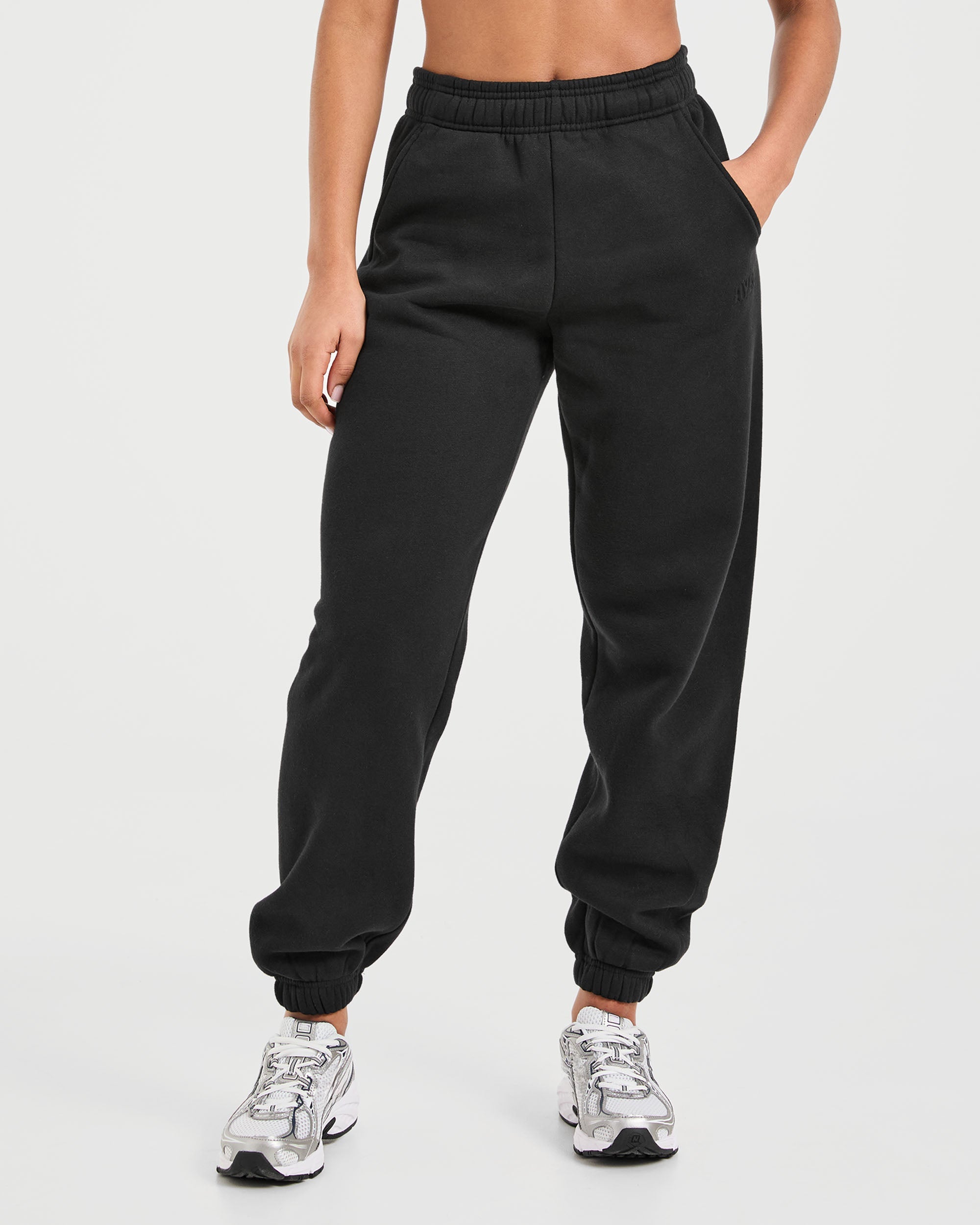 Classic Plush Oversized Joggers - Schwarz