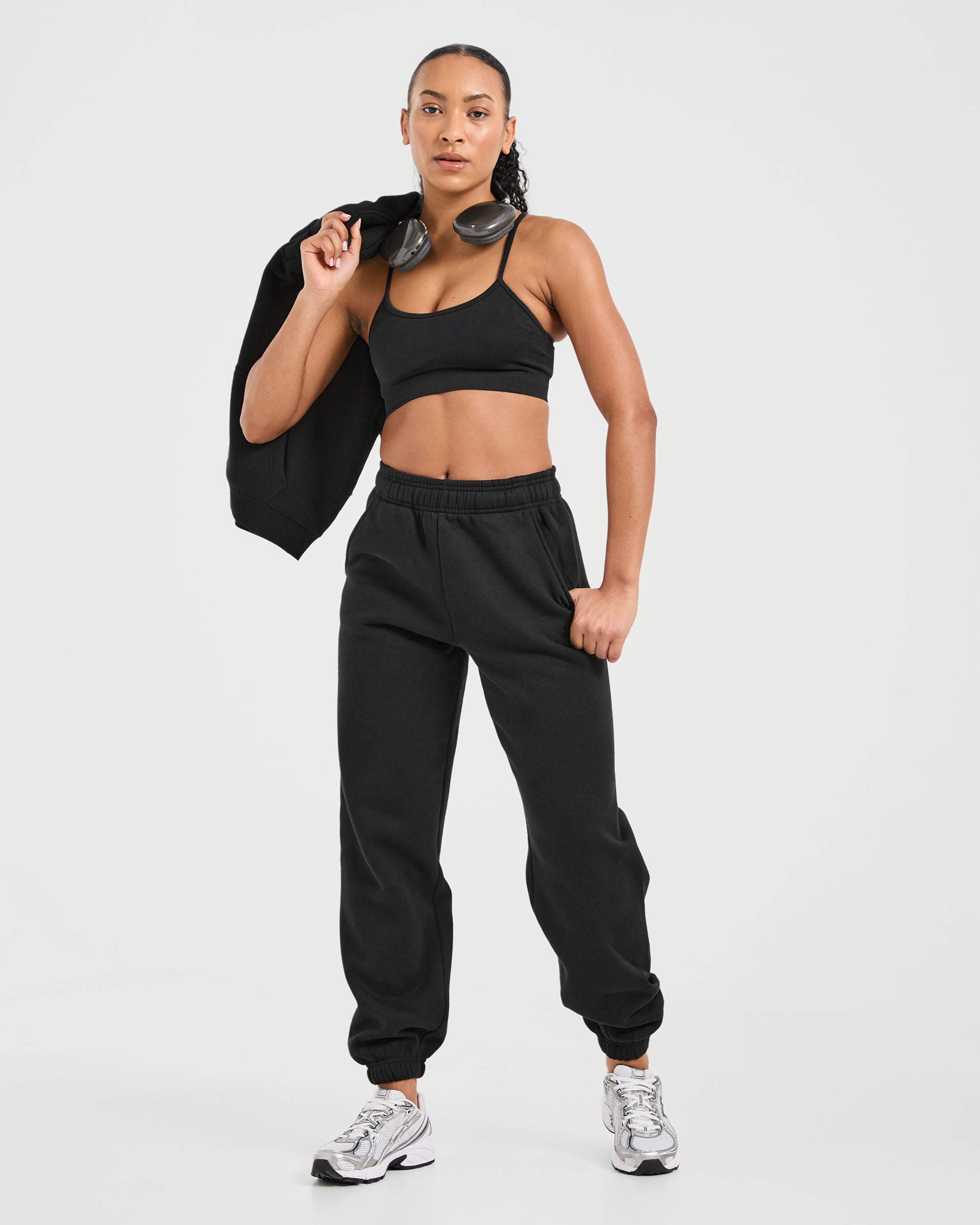 Classic Plush Oversized Joggers - Schwarz