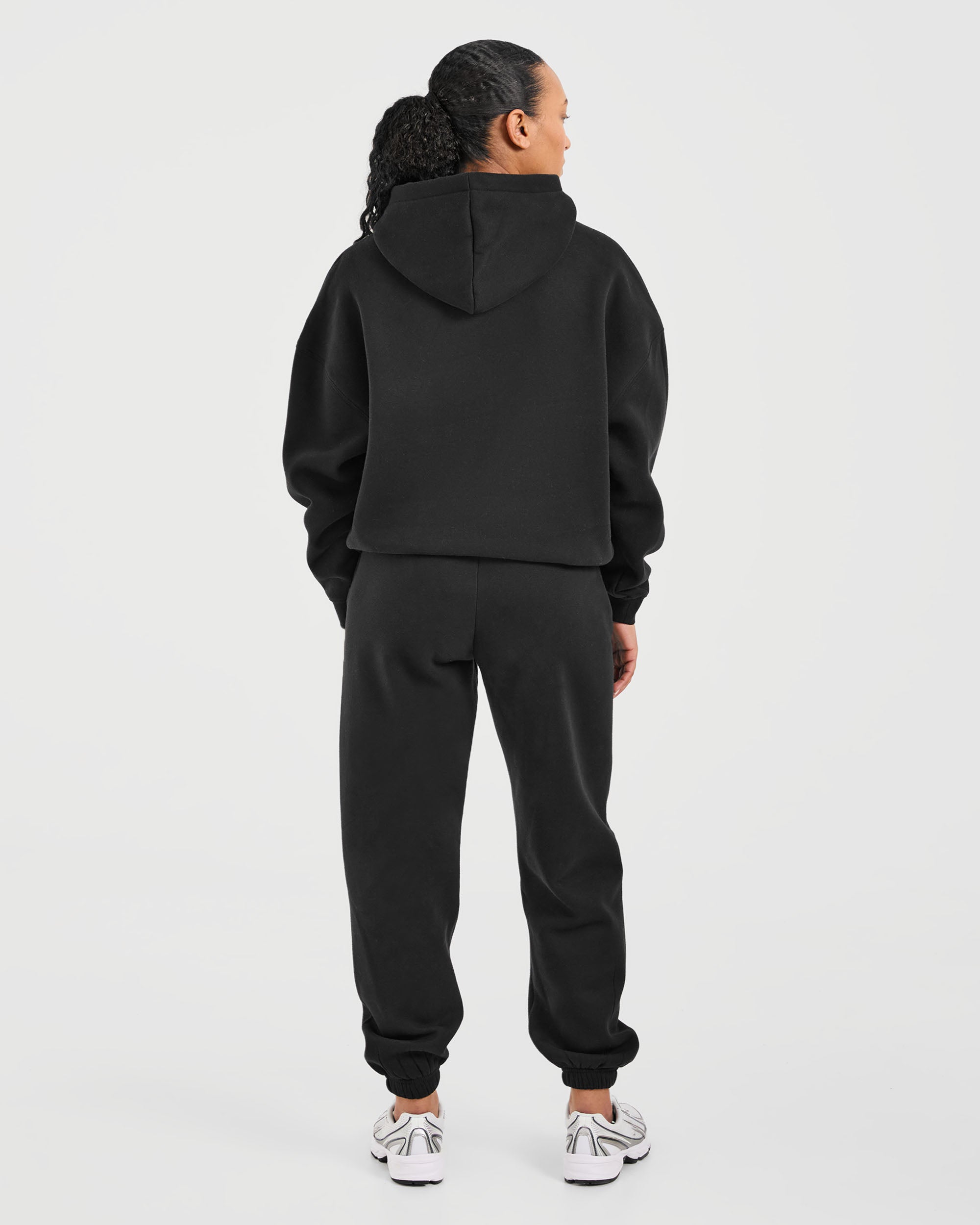 Classic Plush Oversized Joggers - Schwarz