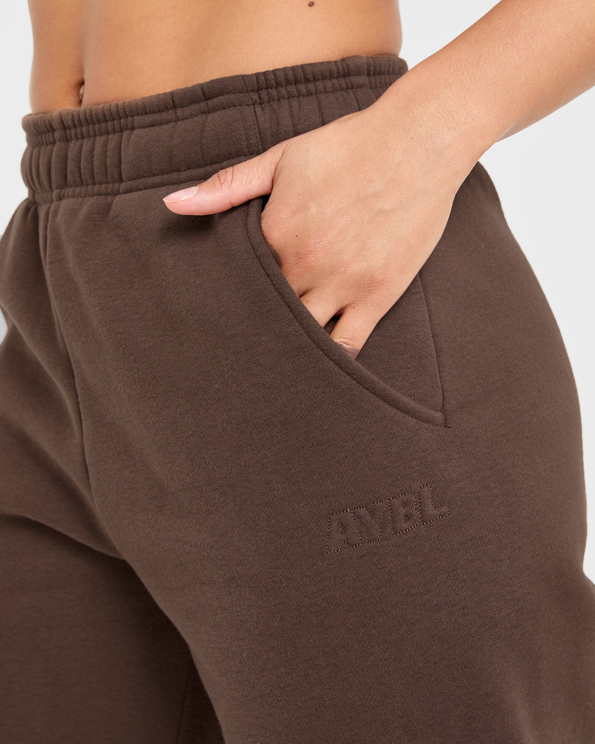 Classic Plush Oversized Joggers - Braun