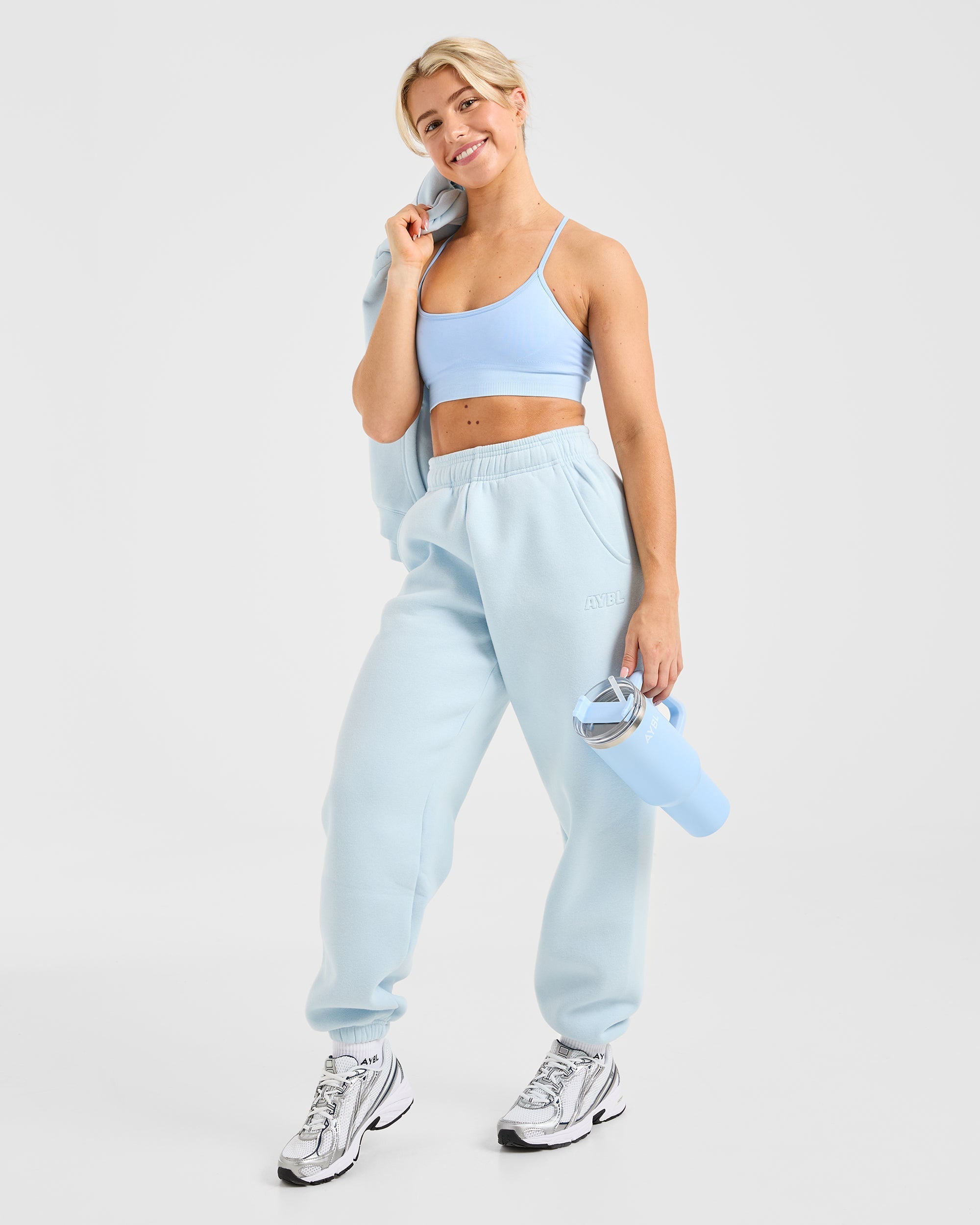 Classic Plush Oversized Joggers - Pastel Blau