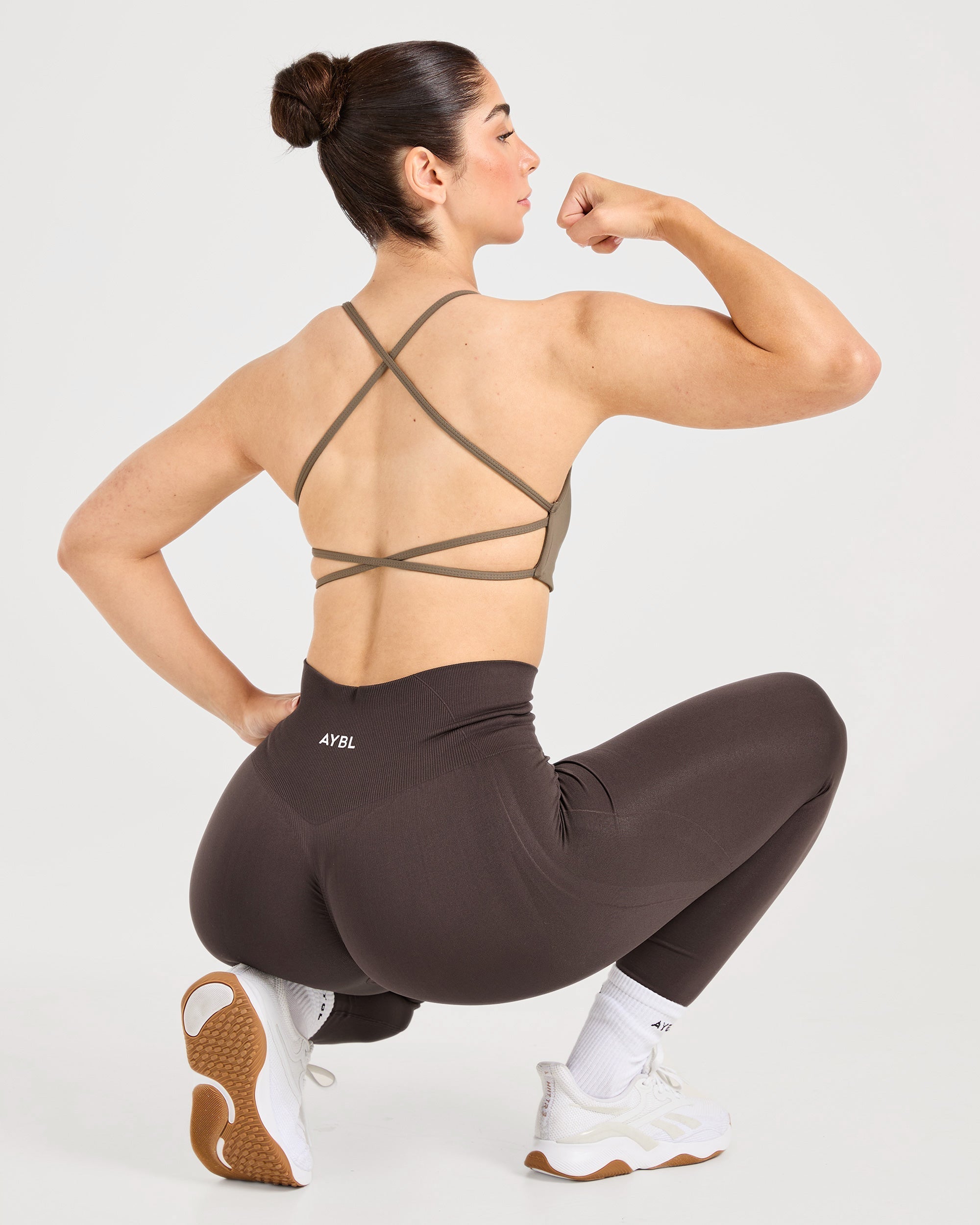 Essential Crossback Sports Bra - Mocha Braun