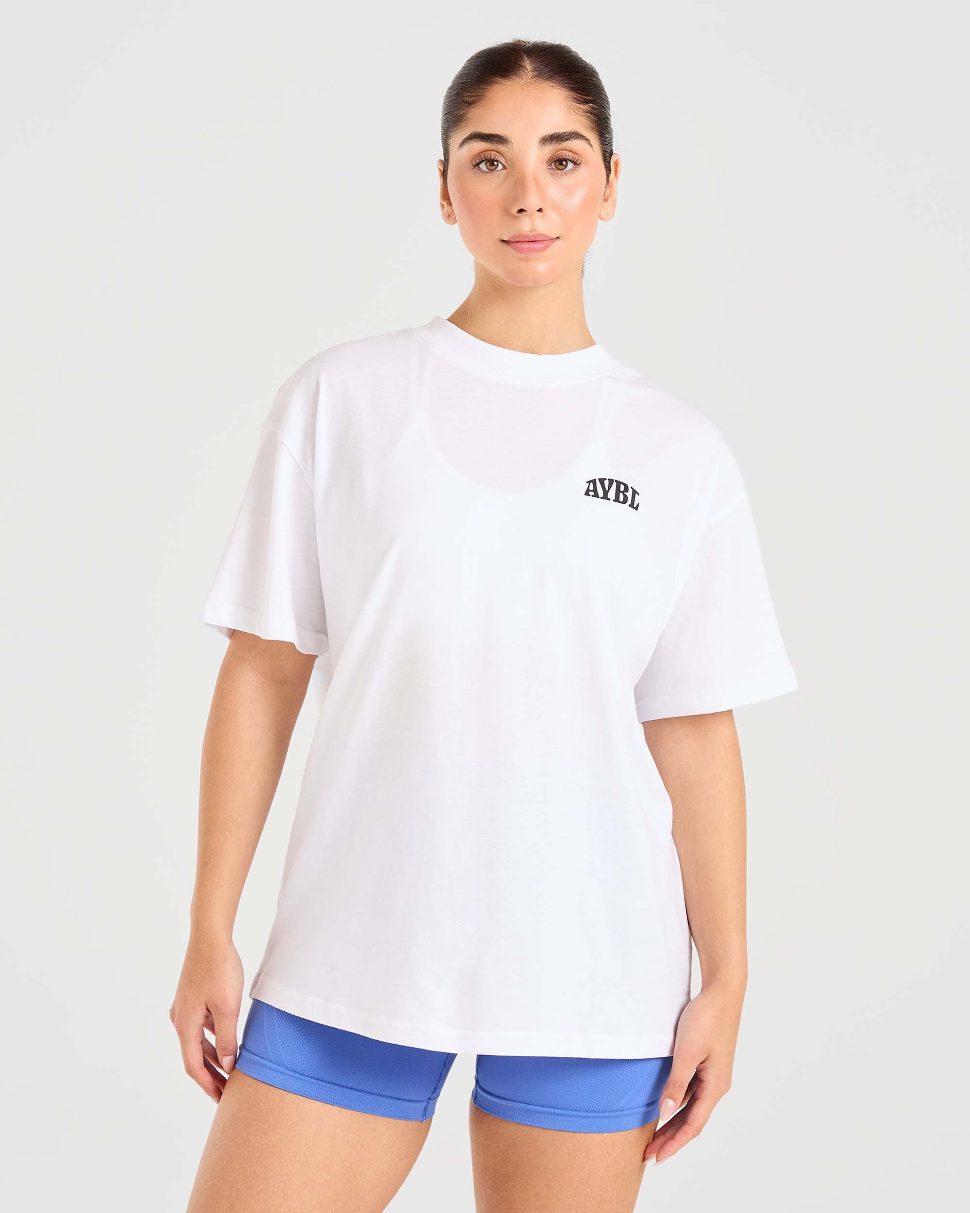 Mind Over Matter Oversized T Shirt - Weiß