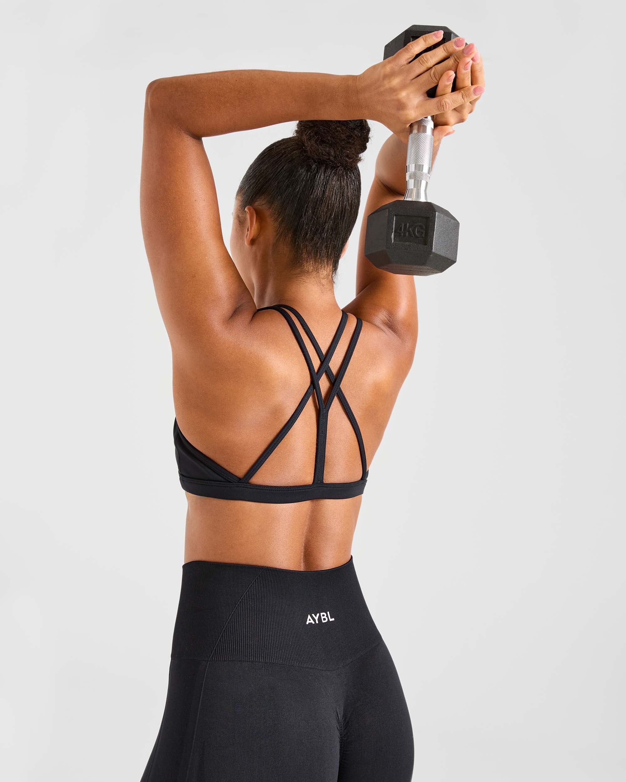 Essential Strappy Sports Bra - Schwarz