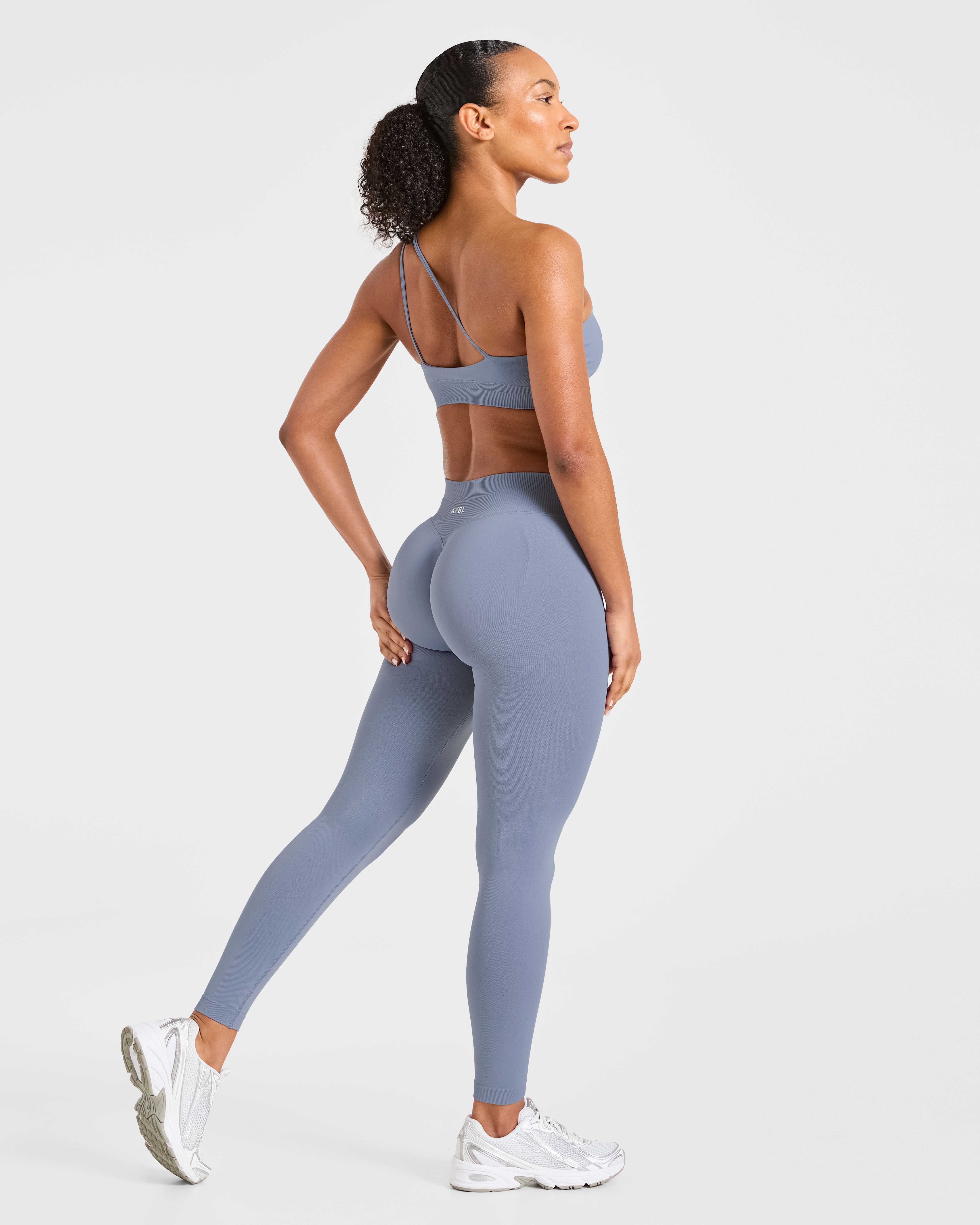 Enhance Seamless One Shoulder Sports Bra - Slate Blau