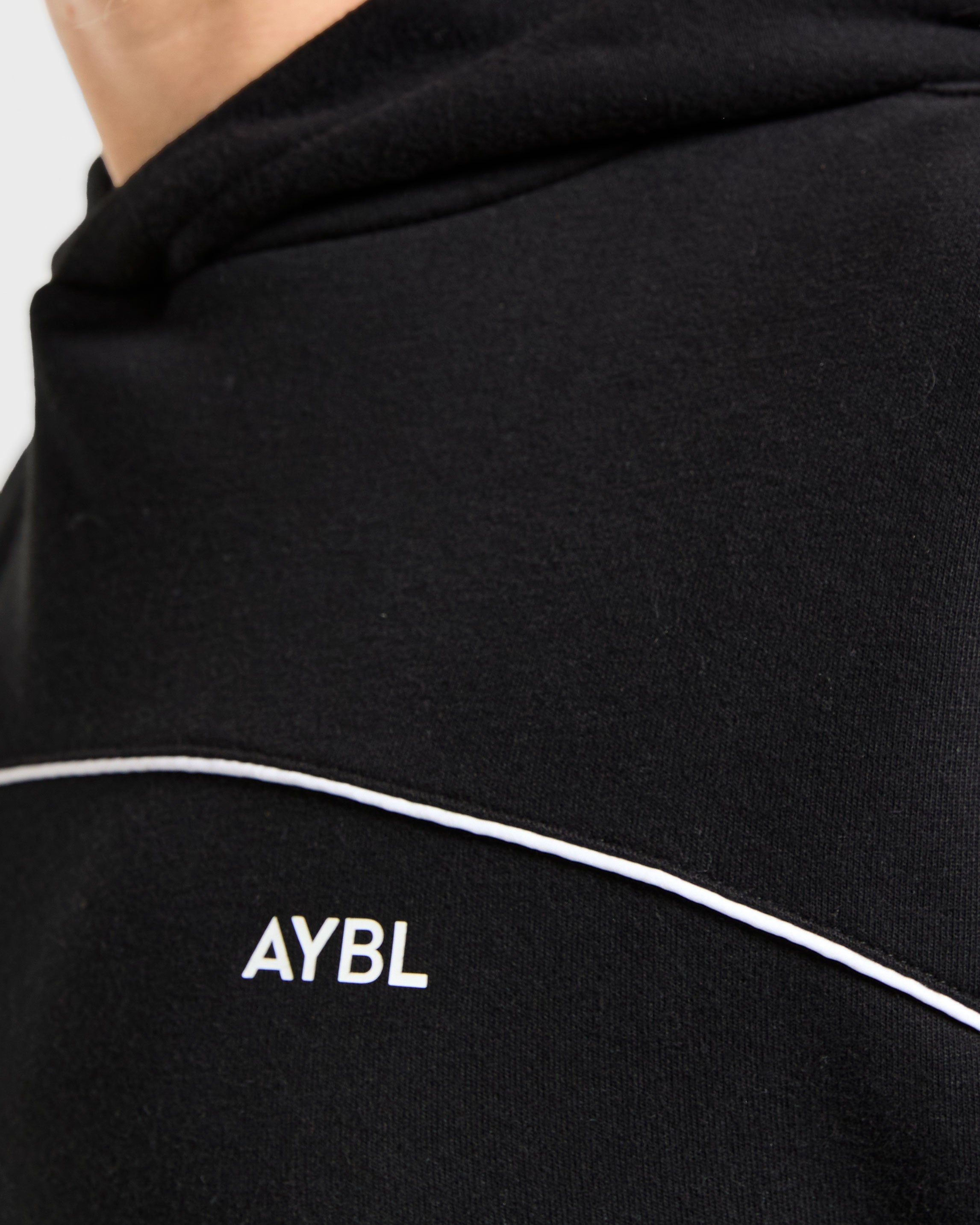 Form Hoodie - Schwarz