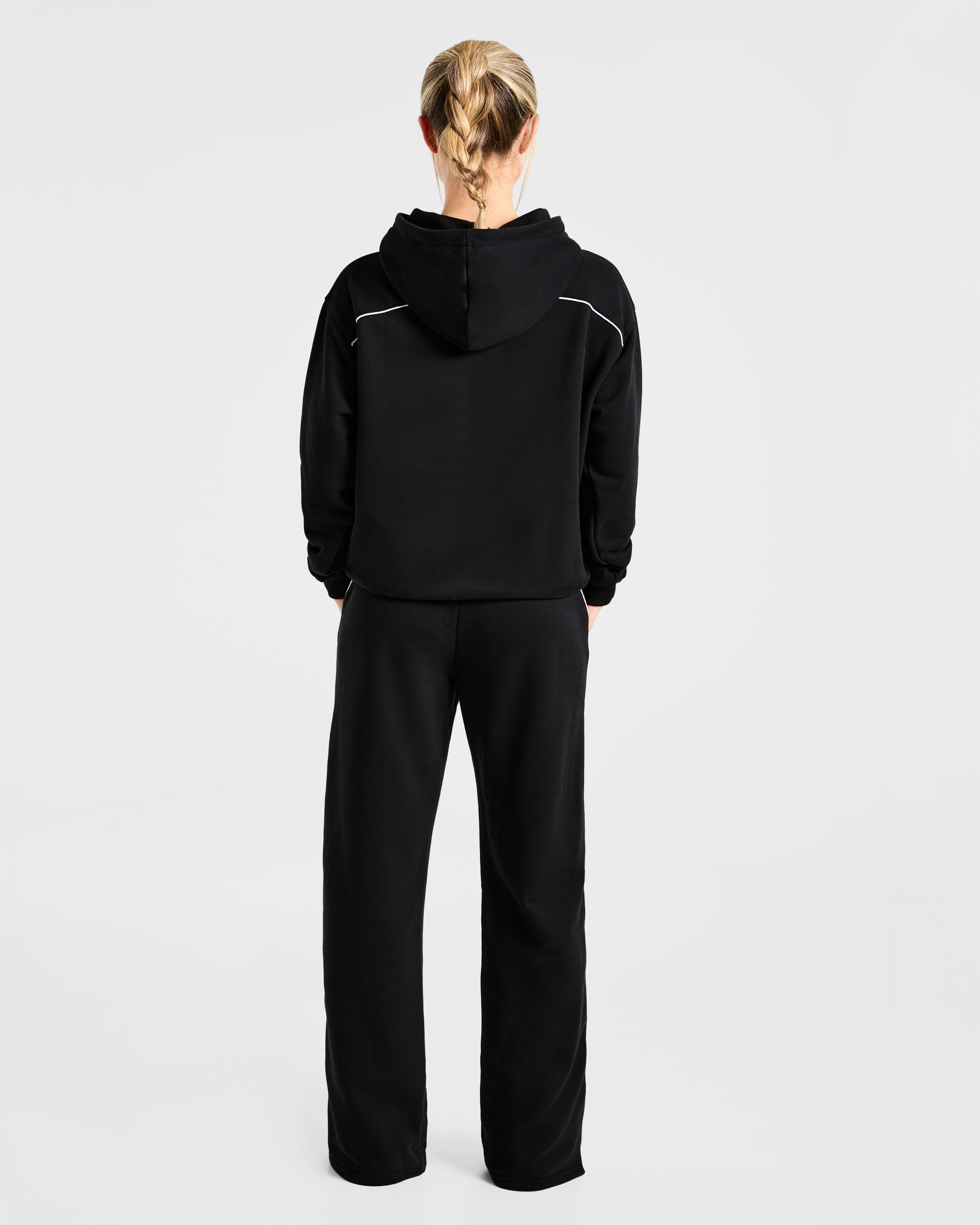 Form Straight Leg Joggers - Schwarz