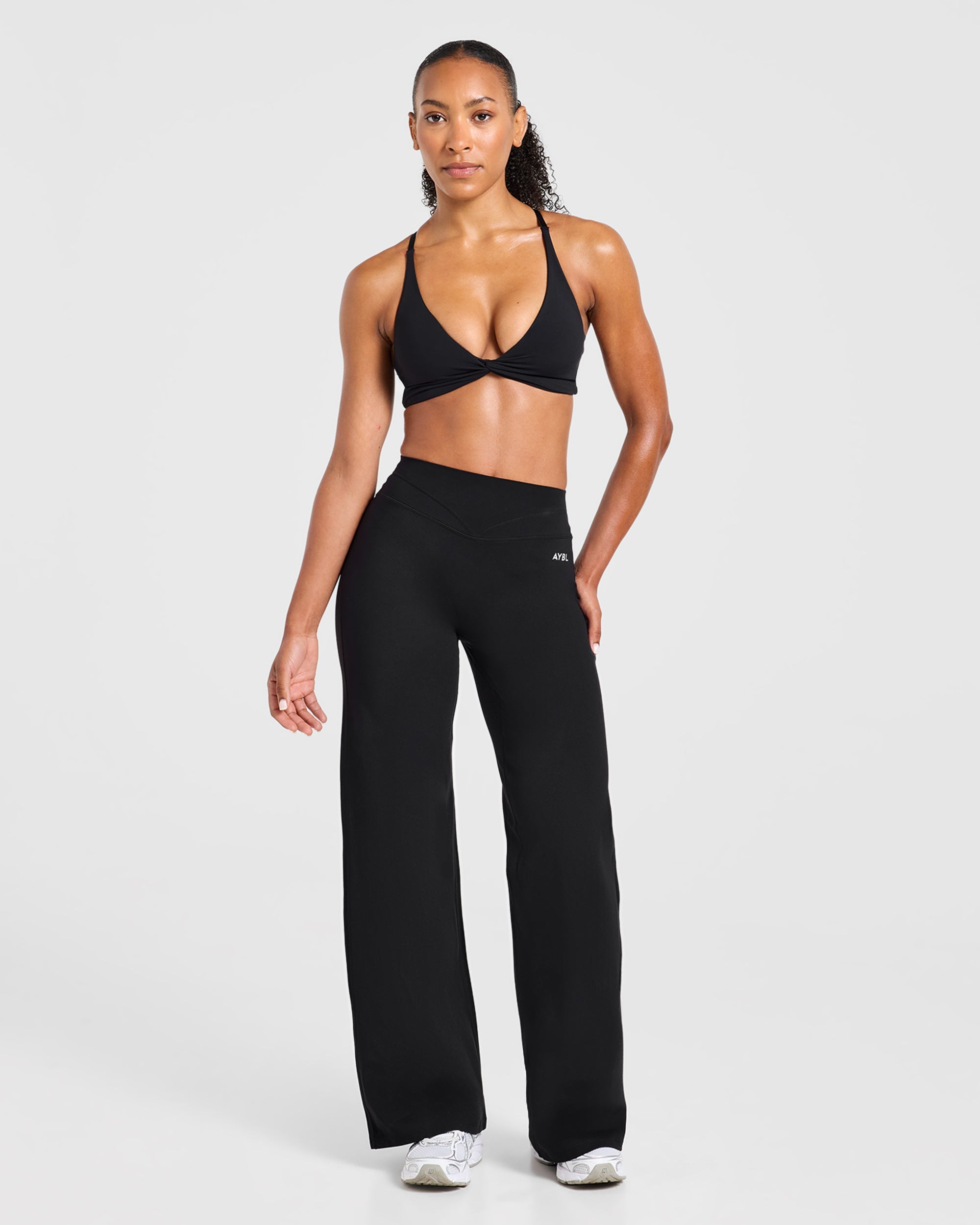 Engage Sports Bra - Schwarz