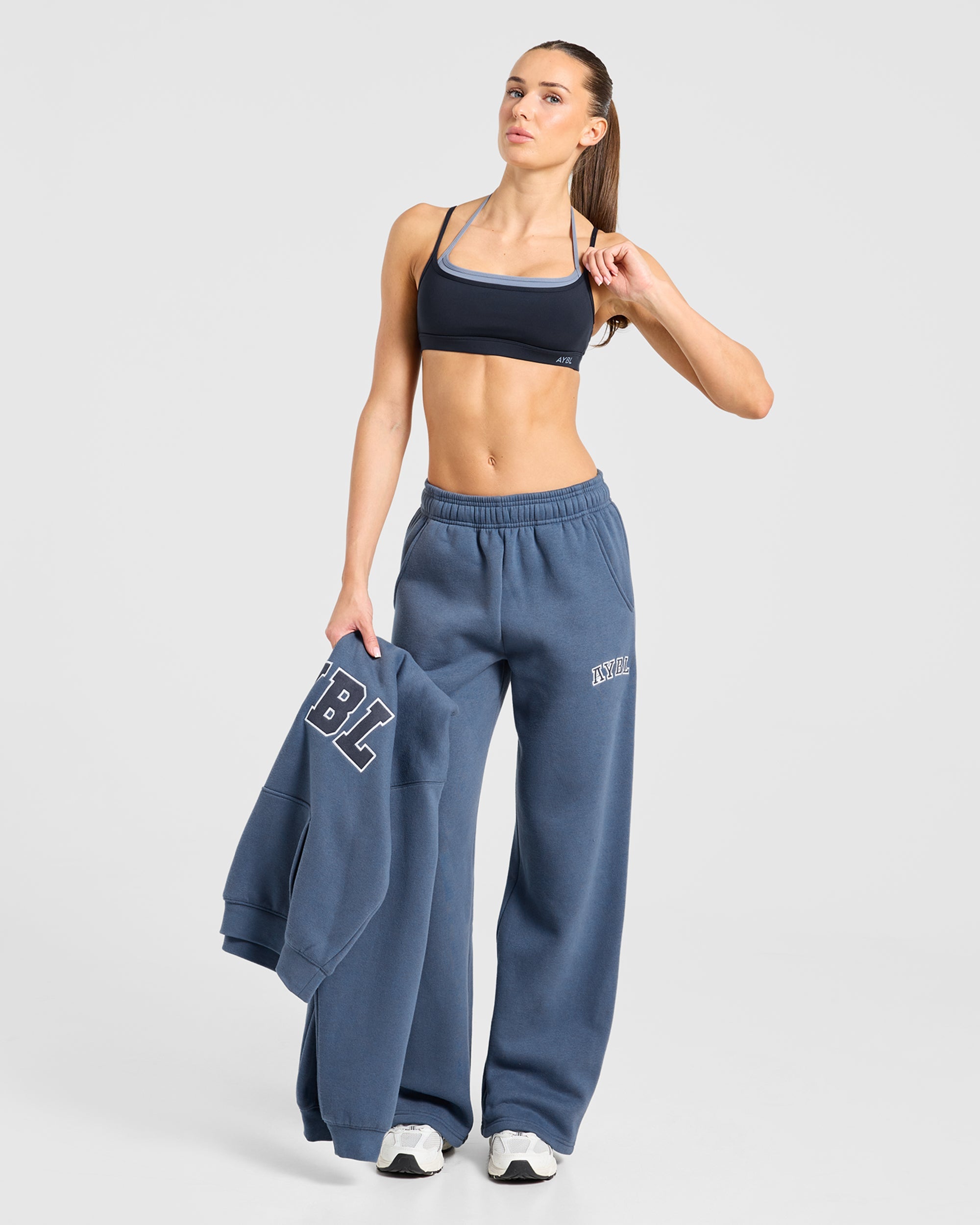 Varsity 2.0 Oversized Straight Leg Joggers - Denim Blau