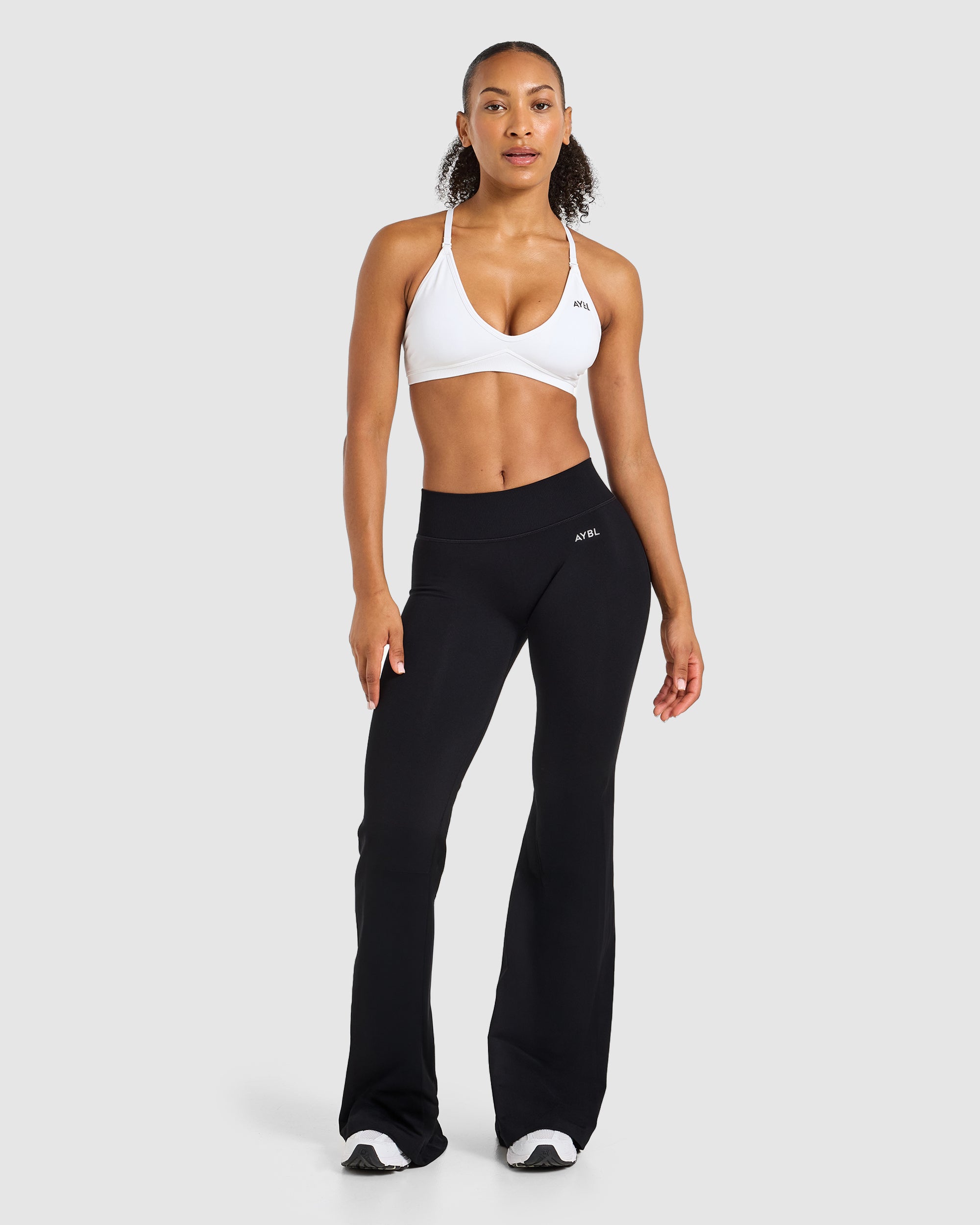 Adapt Seamless Strappy Sports Bra - Weiß
