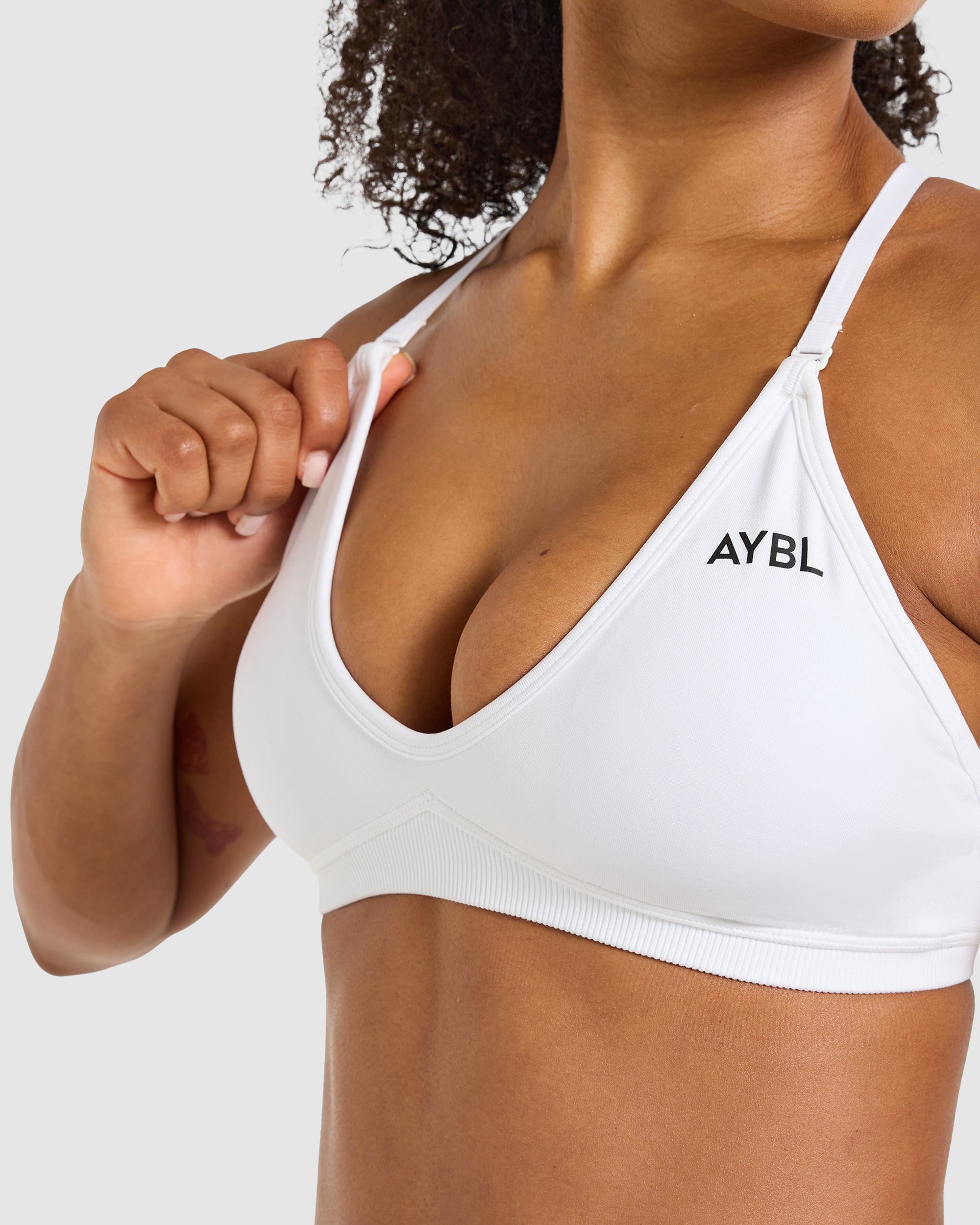Adapt Seamless Strappy Sports Bra - Weiß