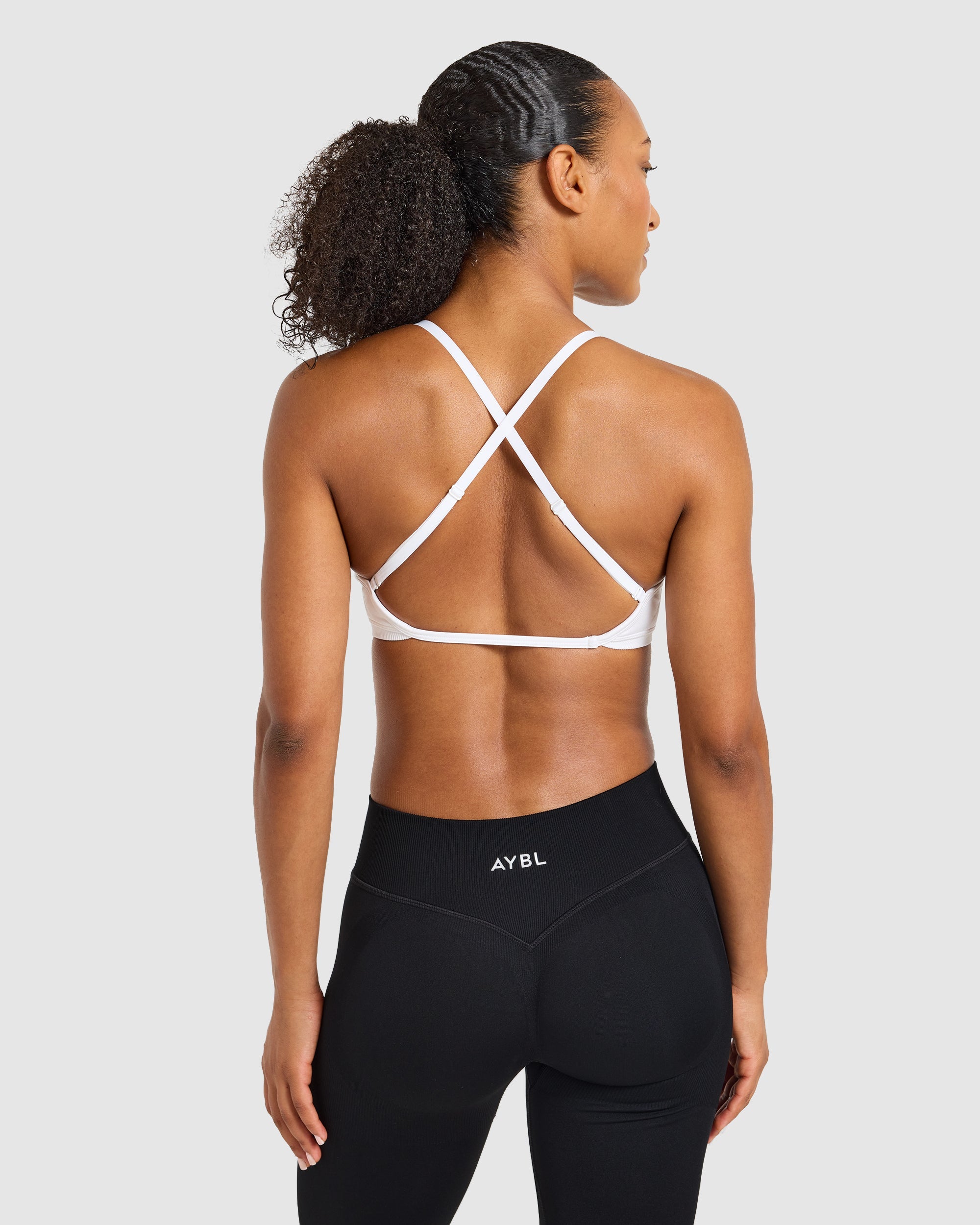 Adapt Seamless Strappy Sports Bra - Weiß