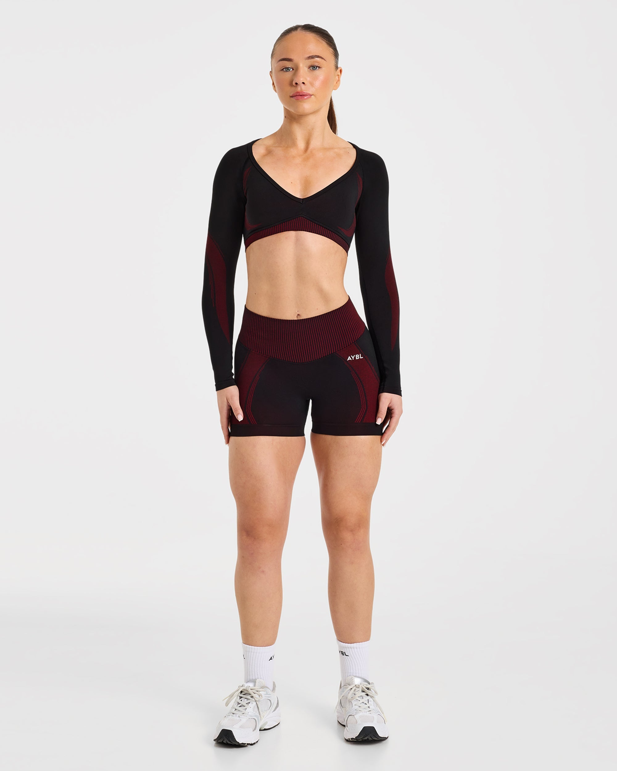 Charge Seamless Long Sleeve Crop Top - Schwarz/Rot